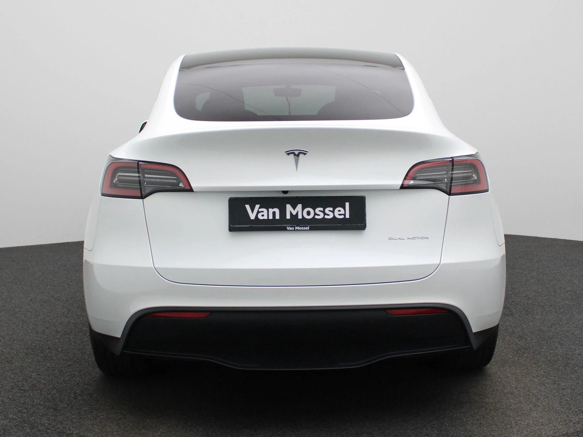 Tesla-Model Y-image-4