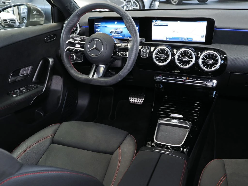 Mercedes-Benz-A-Klasse 200-image-9