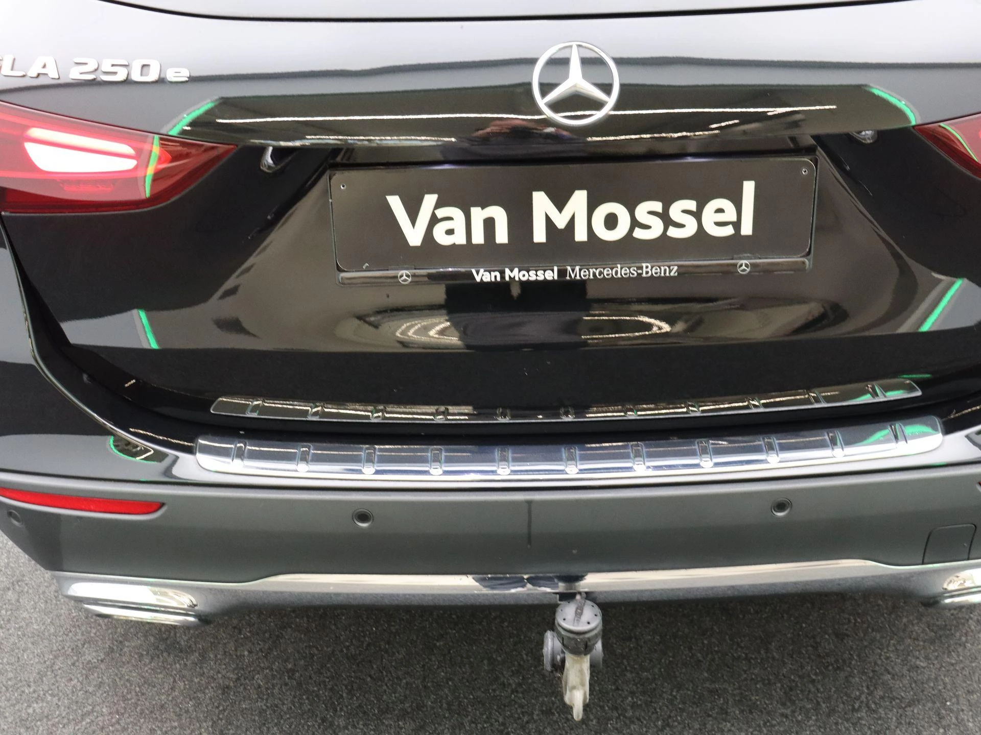 Mercedes-Benz GLA 250 e Business Line + TREKHAAK + CARPLAY + LED + CAMERA +