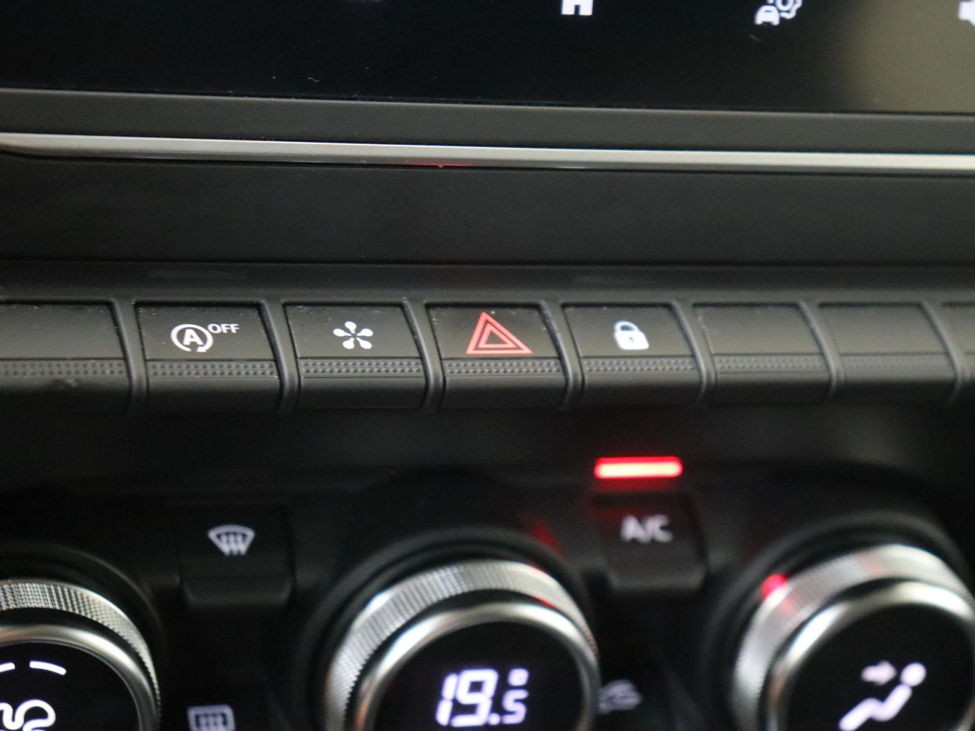 Renault-Captur-image-18