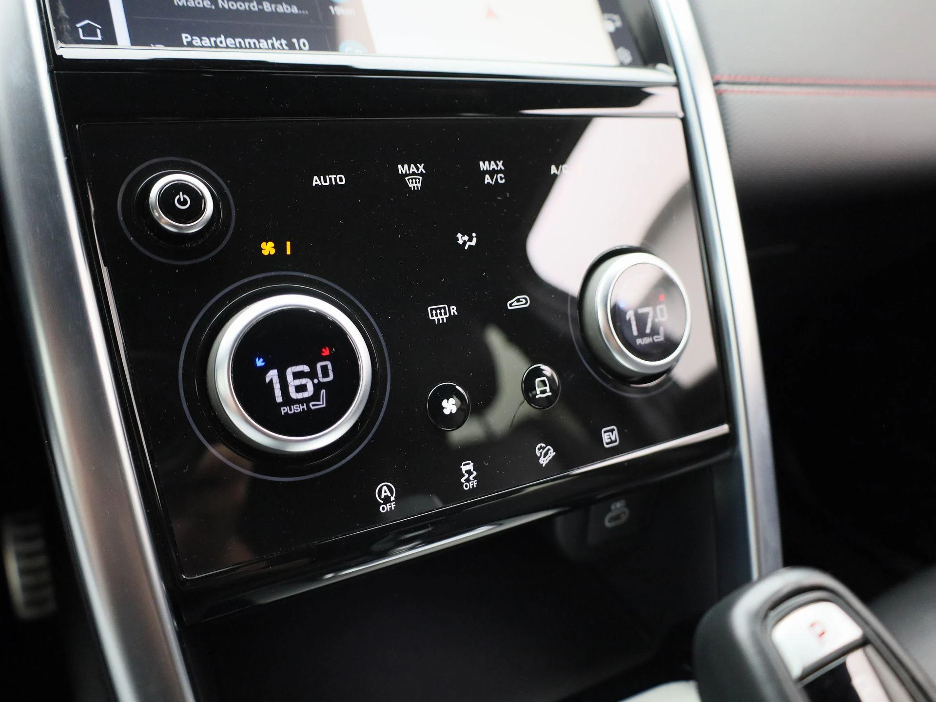 Land Rover-Discovery Sport-image-28