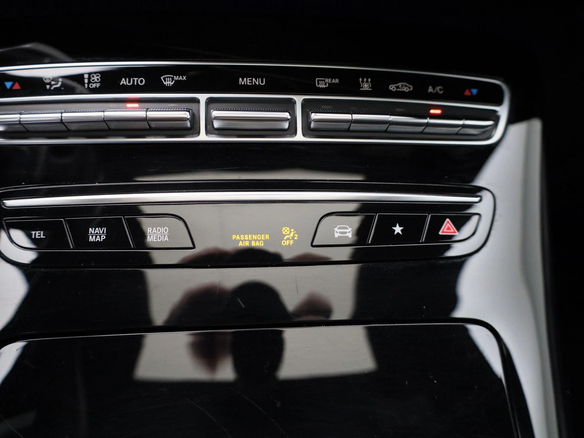 Mercedes-Benz-EQC-image-26