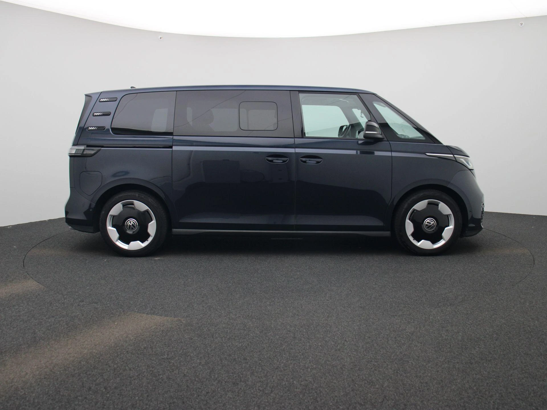 Volkswagen-ID. Buzz-image-5