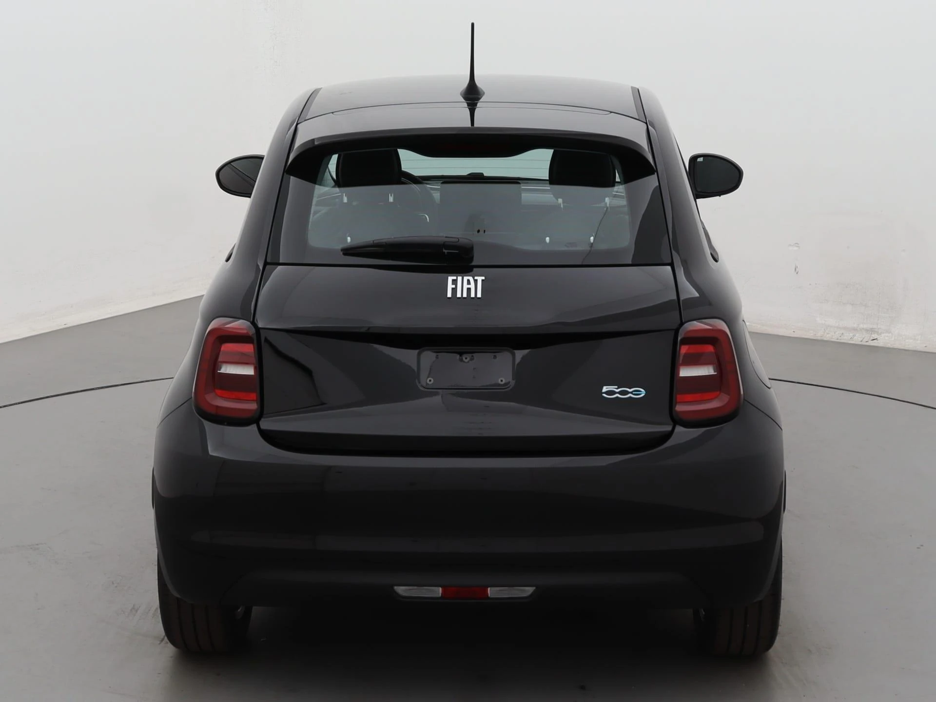Fiat-500e-image-12