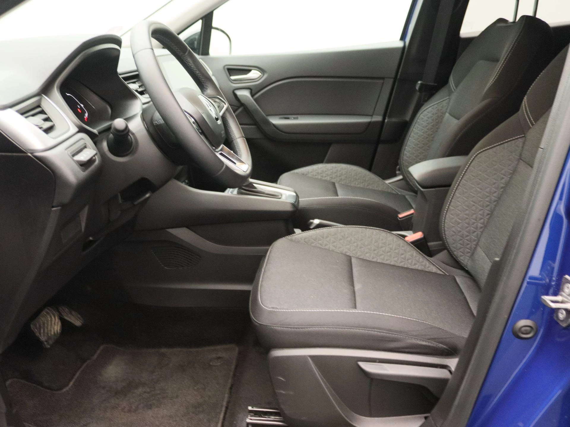 Renault-Captur-image-13