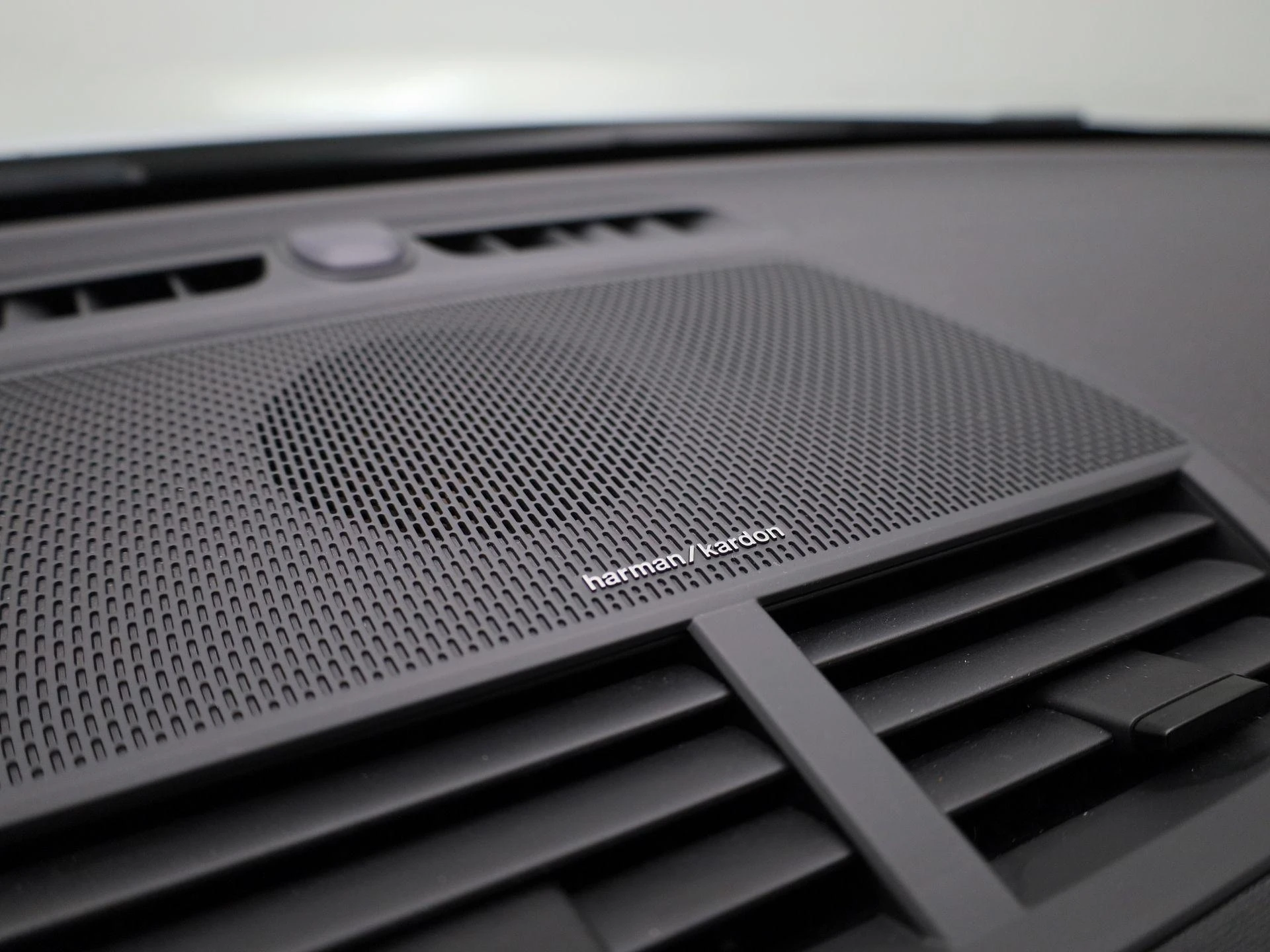 Polestar-2-image-29