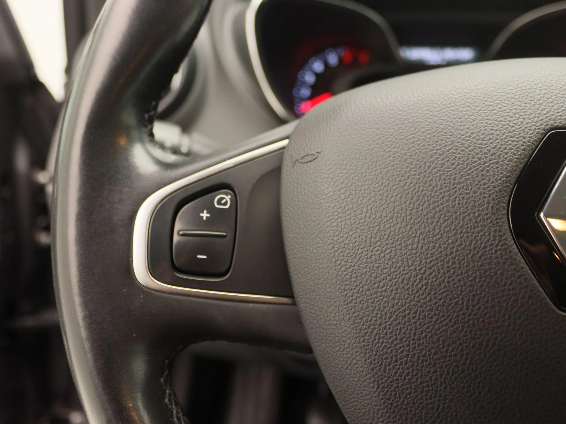 Renault-Captur-image-17