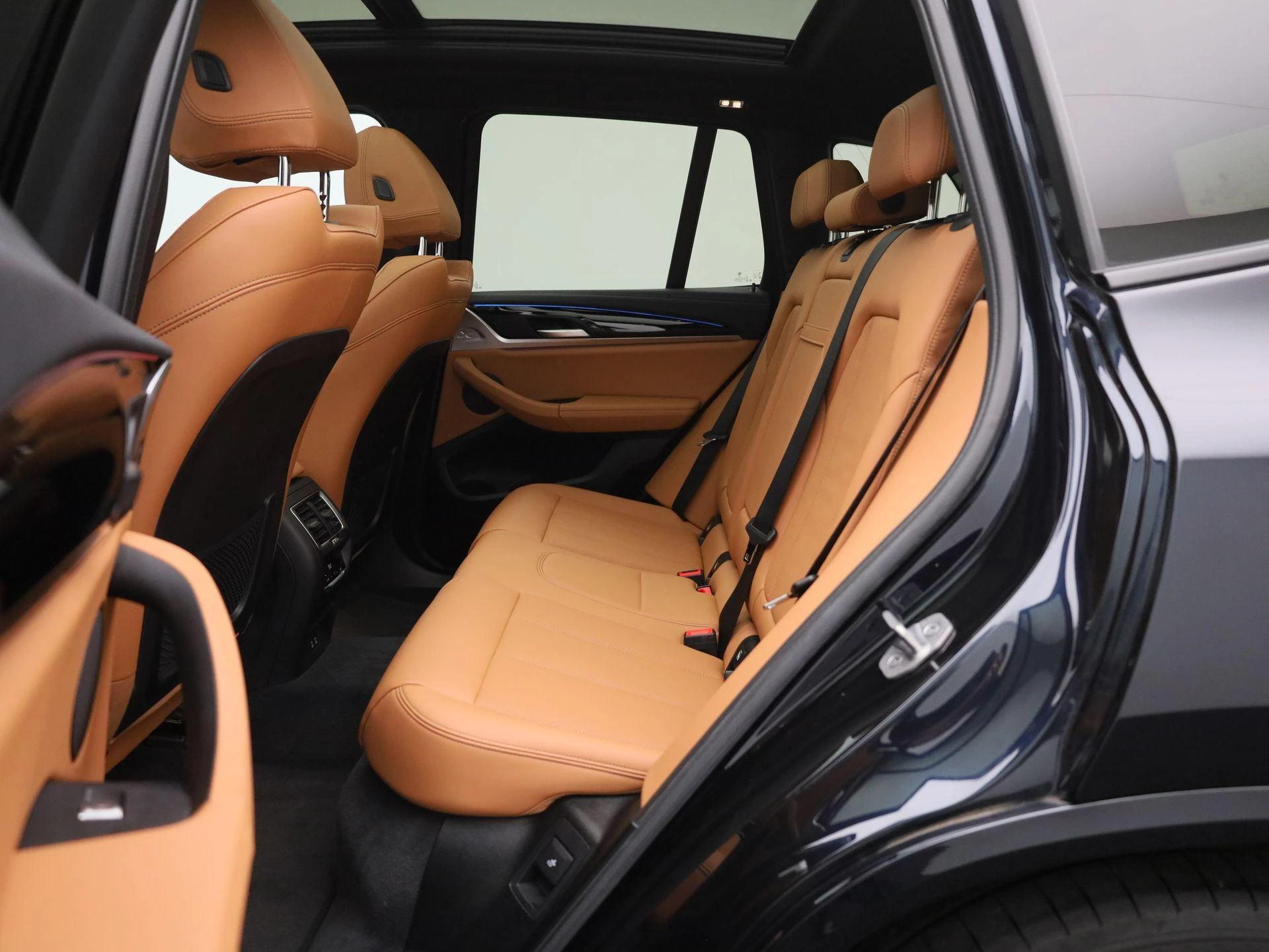 BMW-iX3-image-11