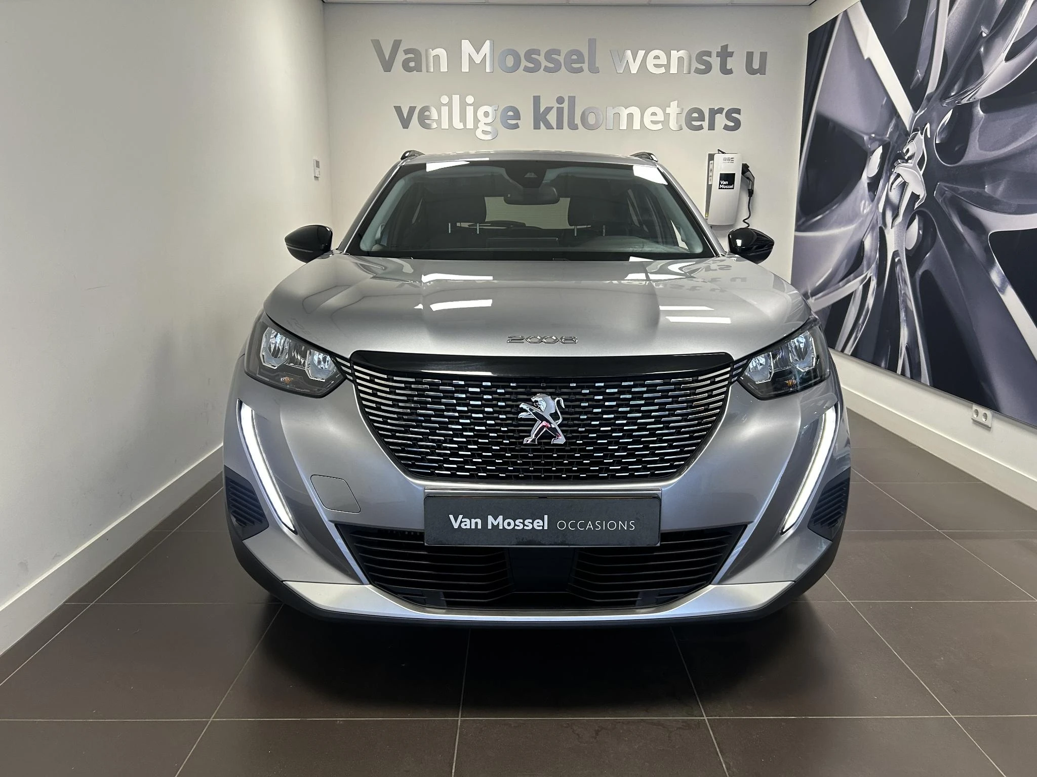 Peugeot-2008-image-2