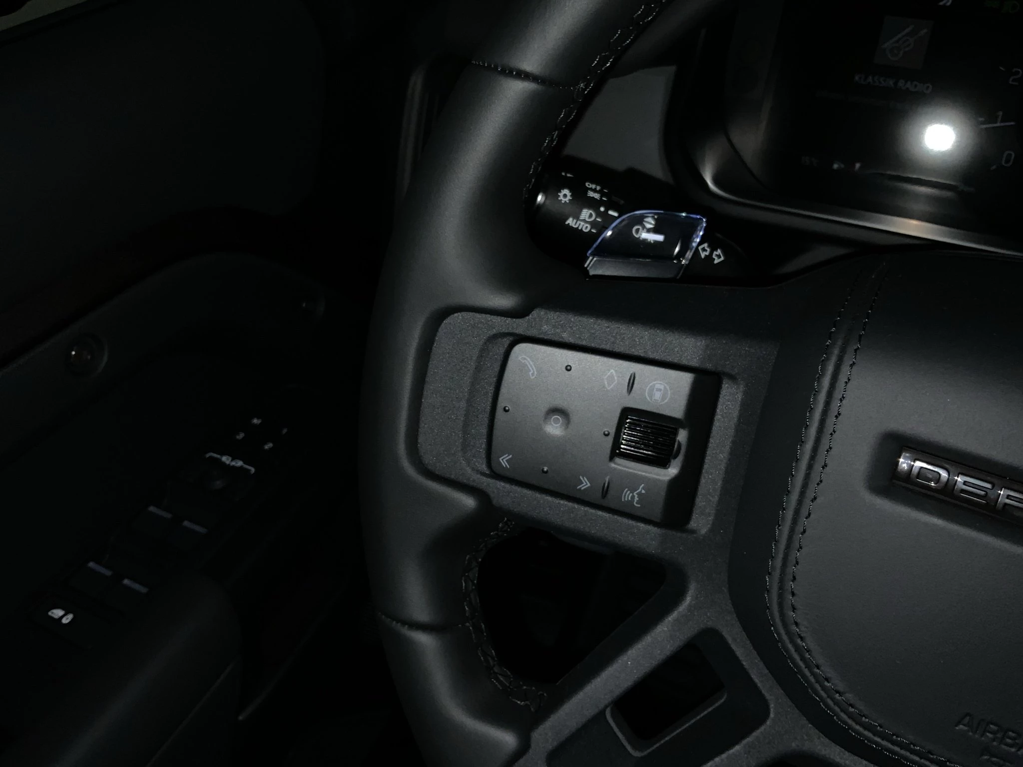 Land Rover-Defender-image-17