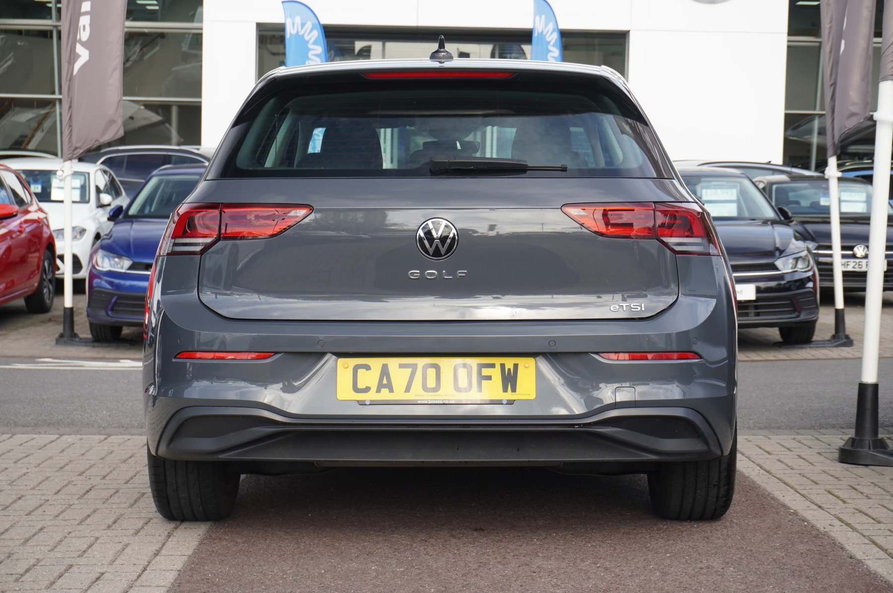 Volkswagen-Golf-image-10
