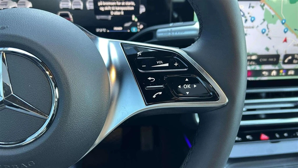 Mercedes-Benz-CLA-image-11