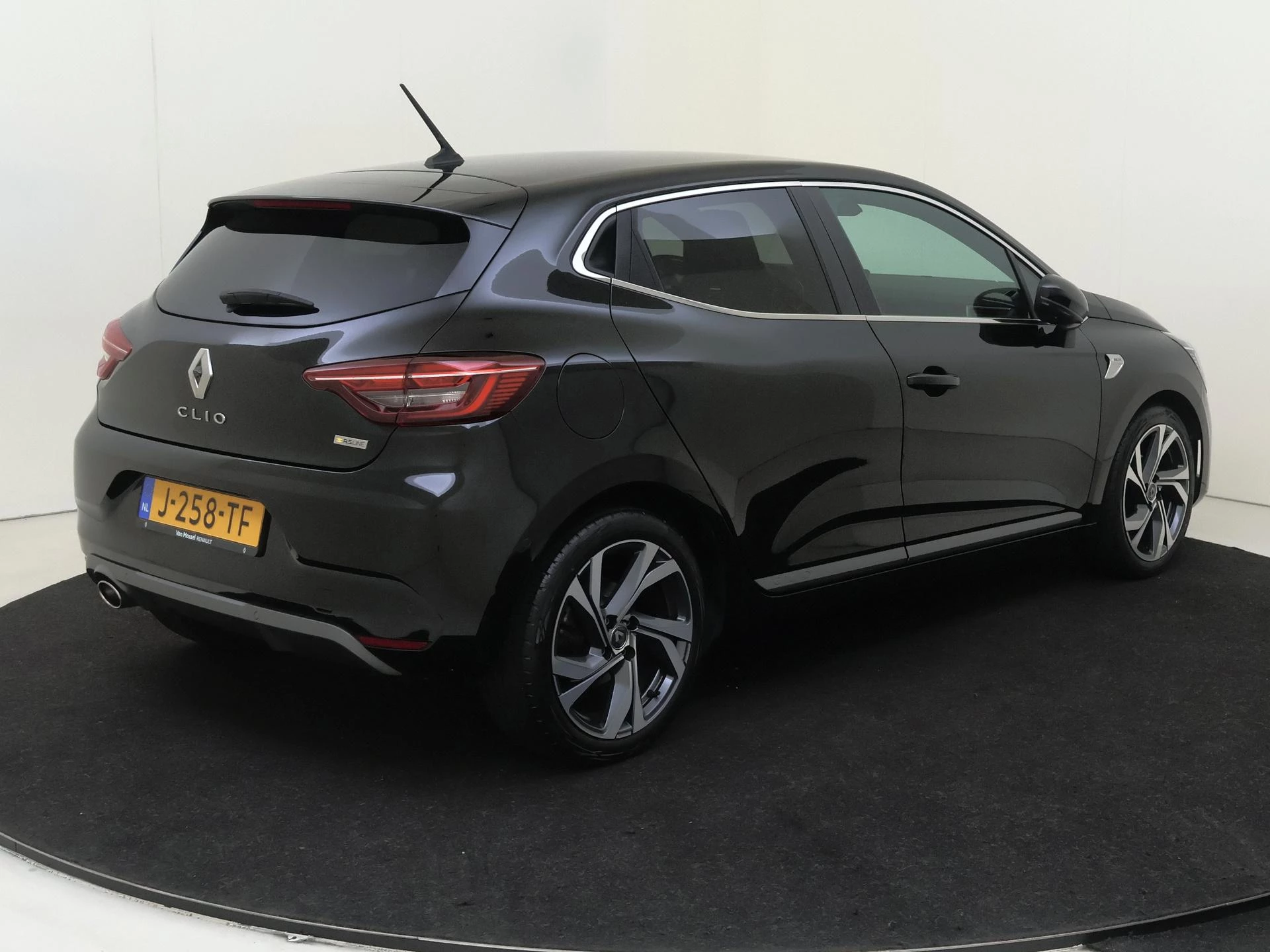 Renault-Clio-image-3