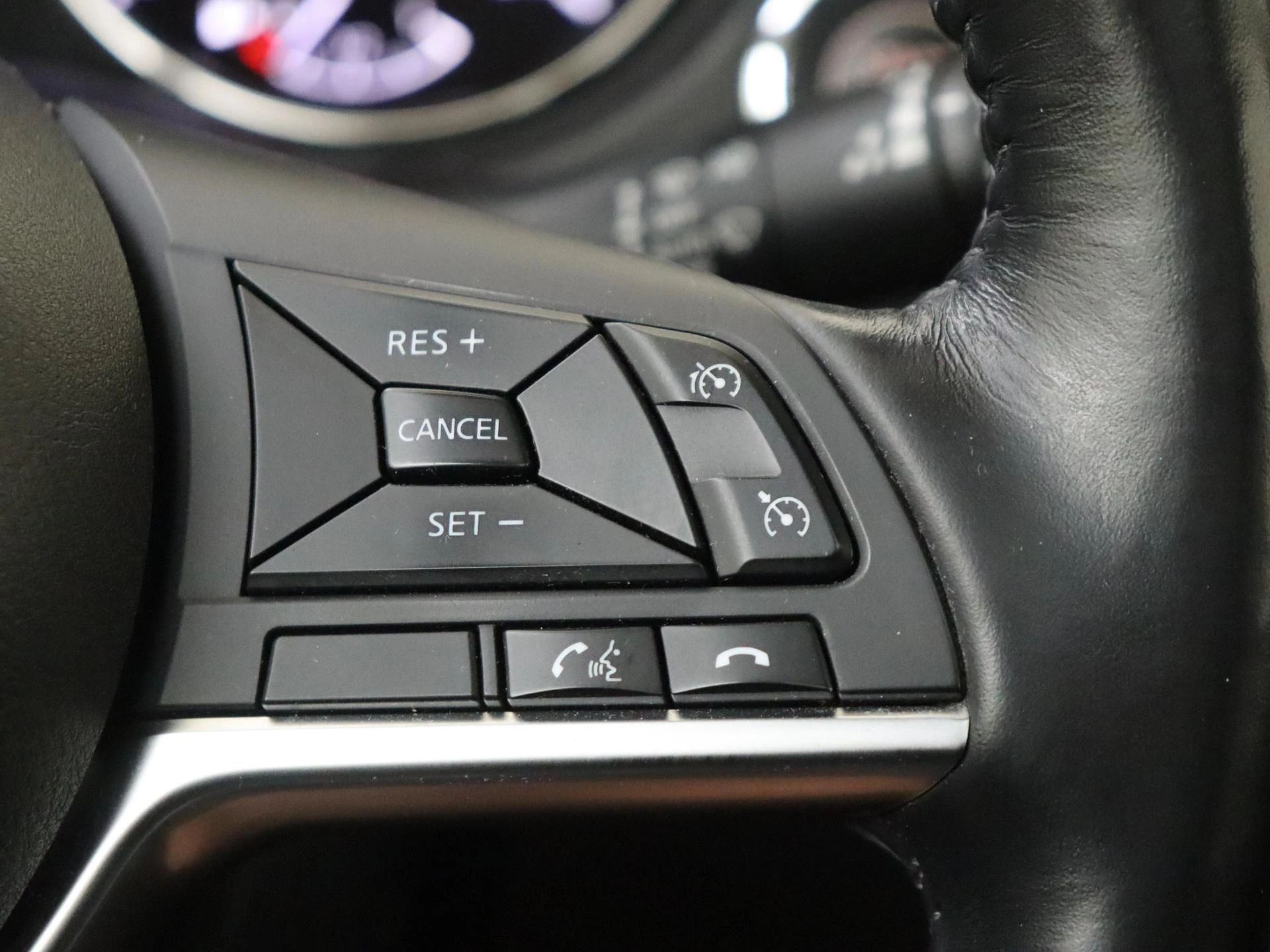 Nissan-X-Trail-image-13