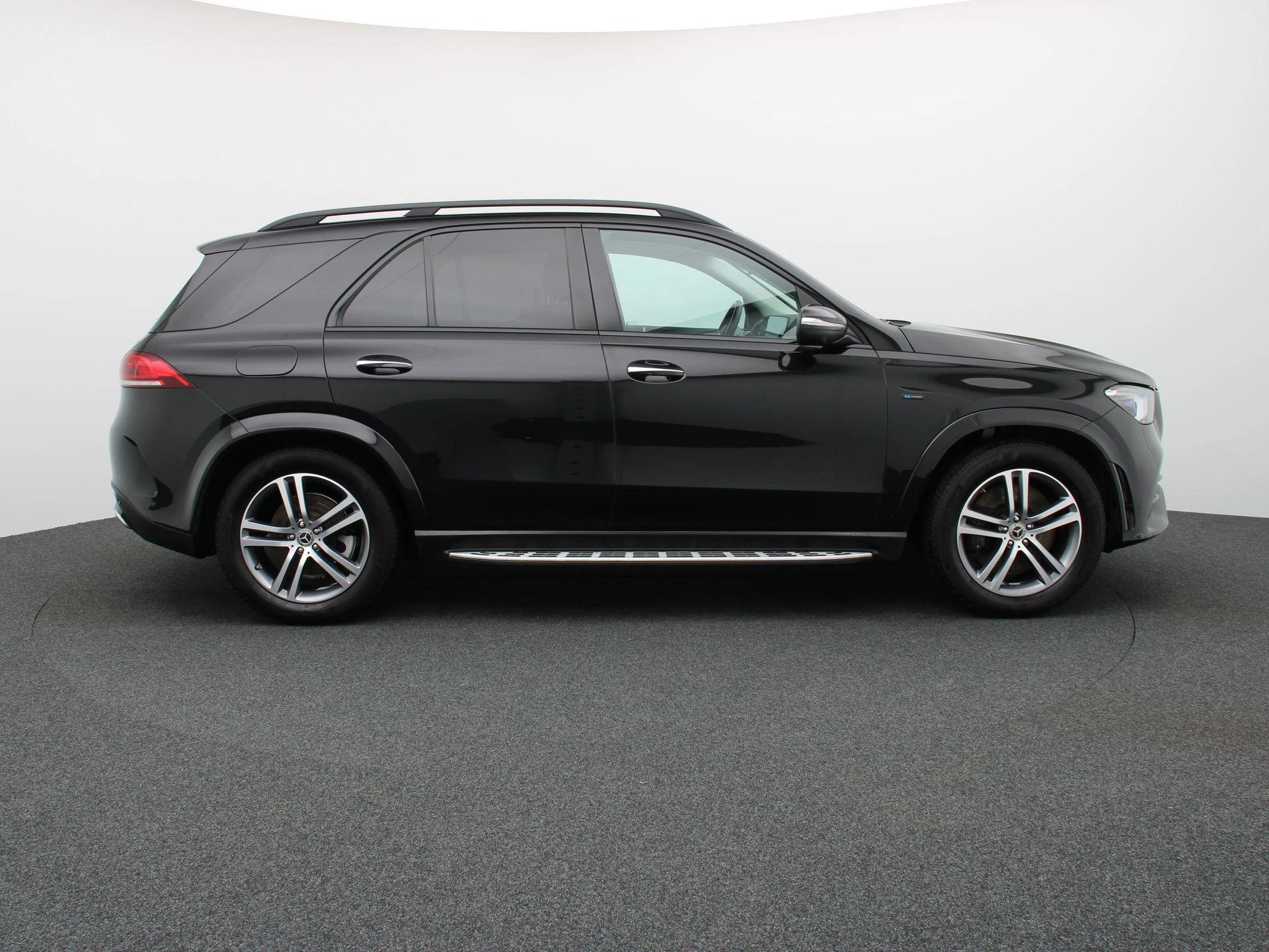Mercedes-Benz GLE 350 de 4MATIC AMG LINE + LEDER + PANO DAK + BURMESTER + AIRMATIC + TREKH