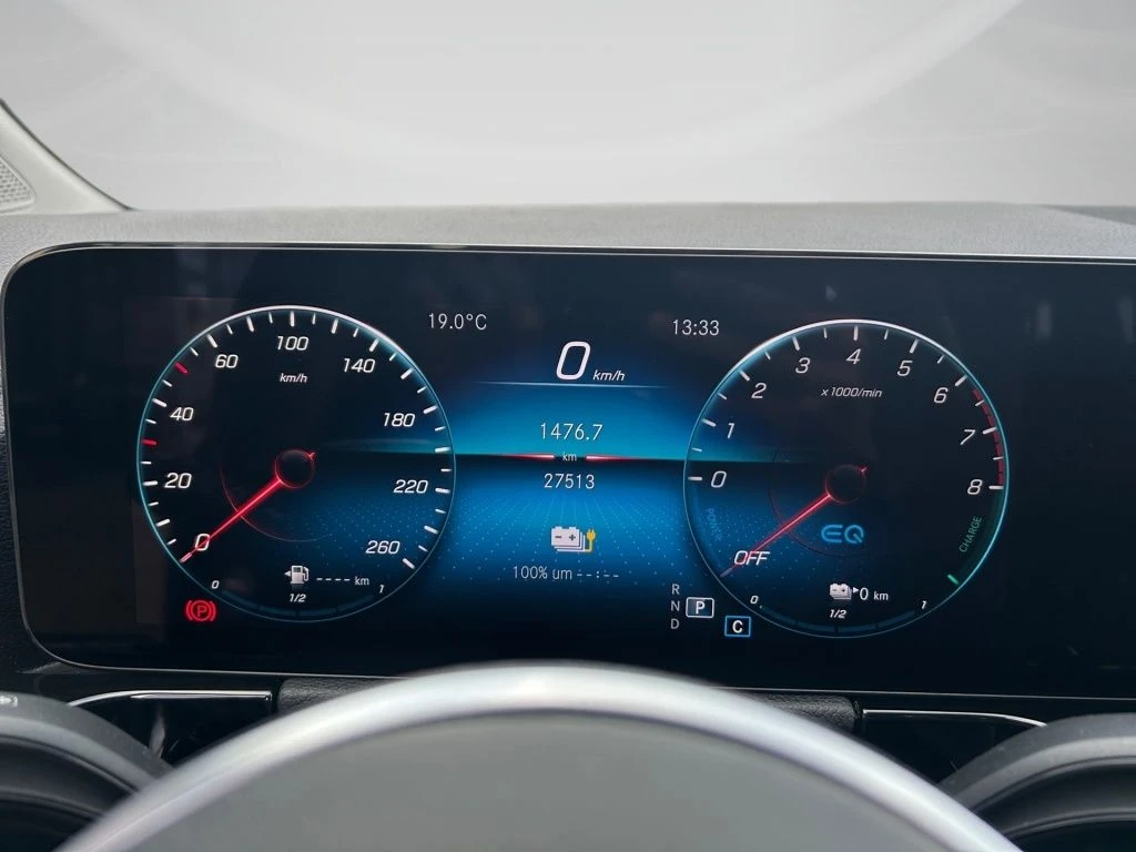 Mercedes-Benz-GLA 250 e-image-6