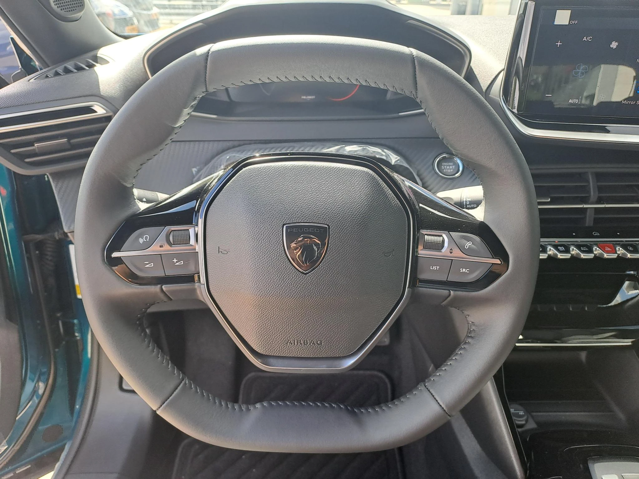 Peugeot-2008-image-11