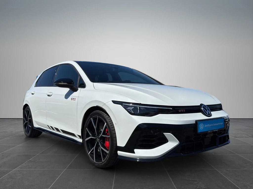 Volkswagen-Golf-image-4