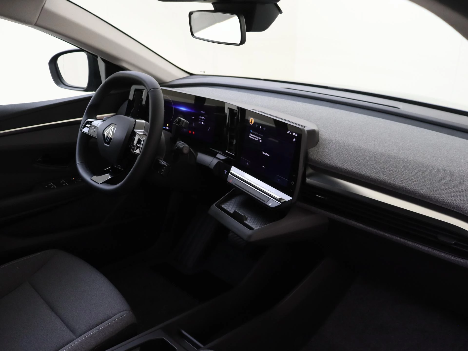 Renault-Megane E-Tech-image-4