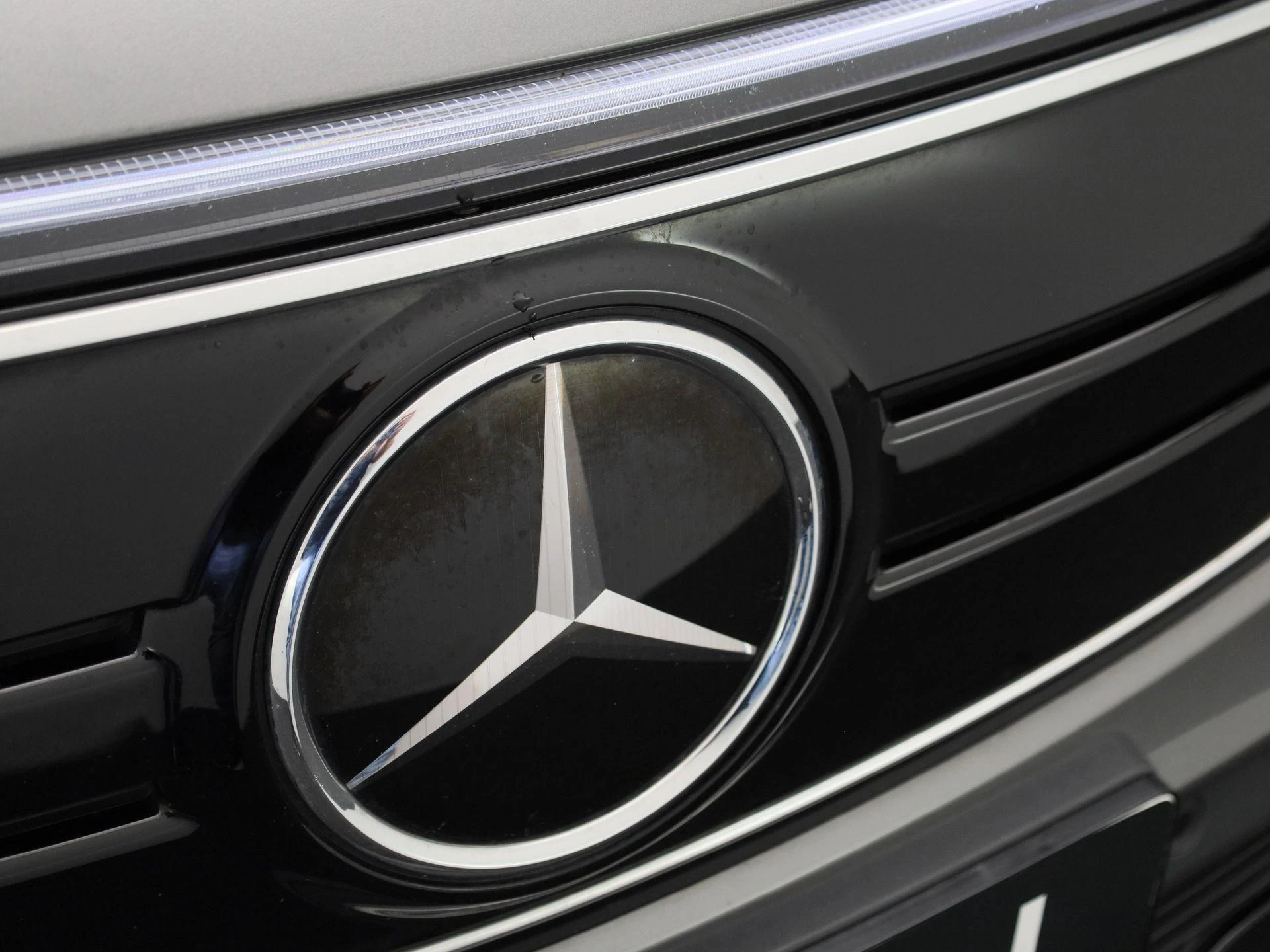 Mercedes-Benz-EQB-image-39