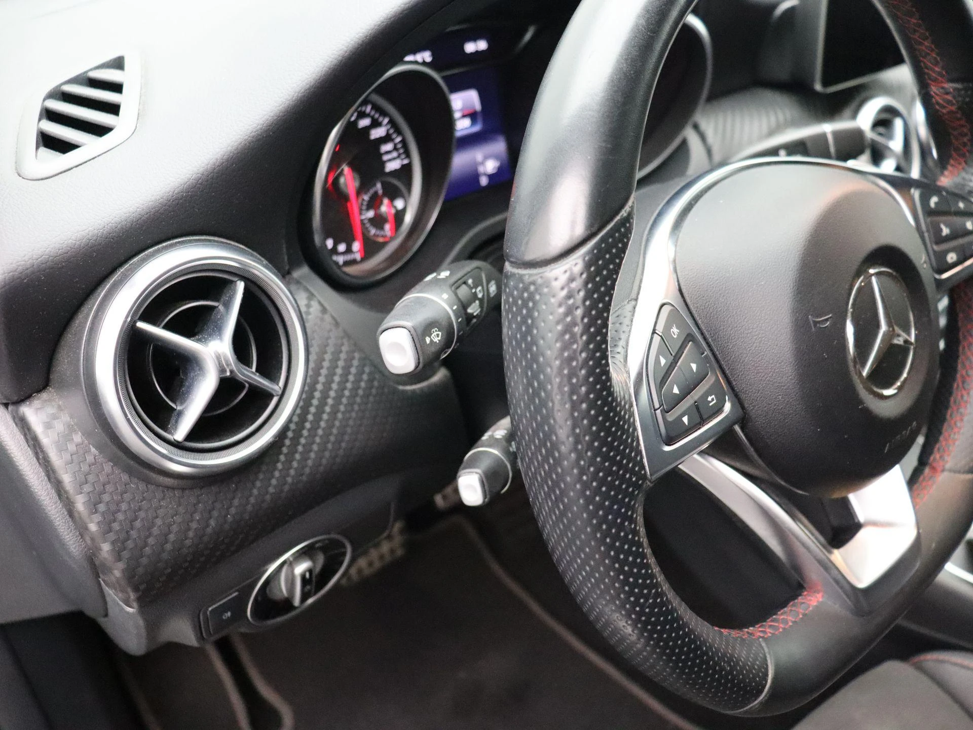 Mercedes-Benz-A-Klasse-image-8