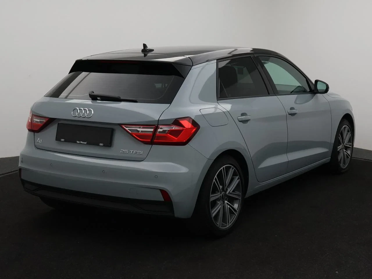 Audi-A1 Sportback-image-5