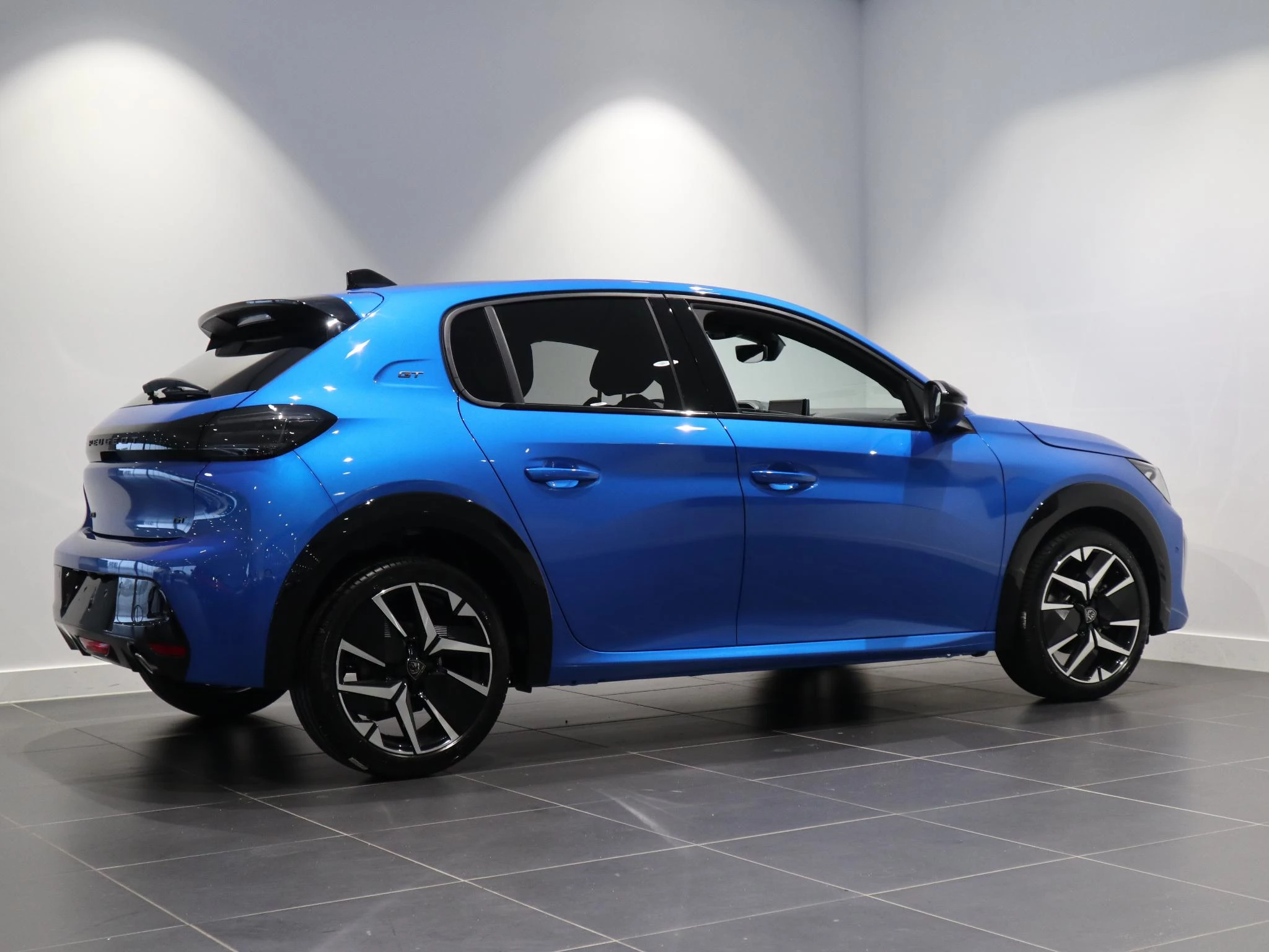 Peugeot-e-208-image-5