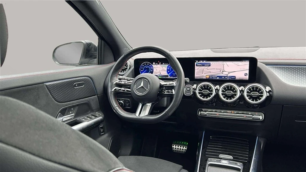 Mercedes-Benz-EQA-image-13