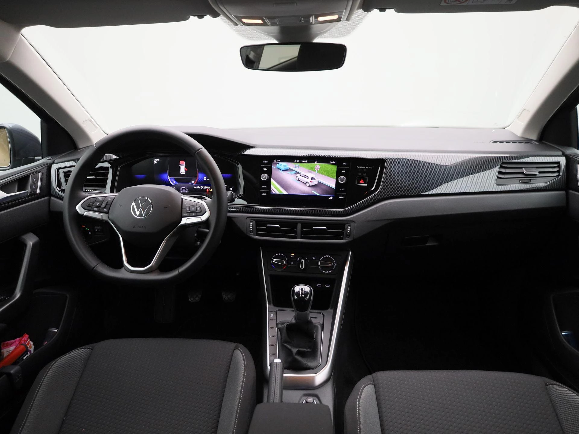 Volkswagen-Polo-image-34