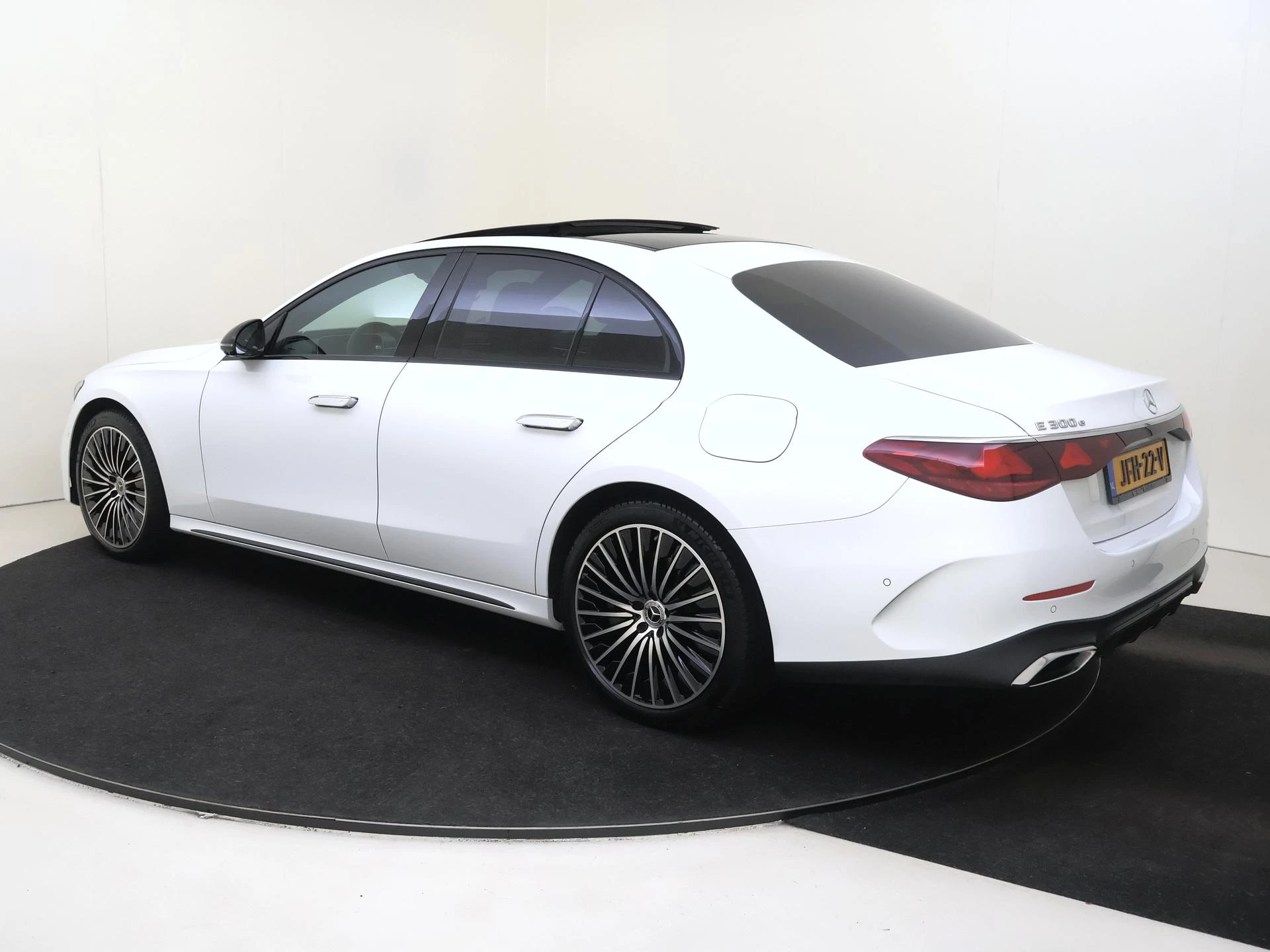 Mercedes-Benz E-Klasse 300 e Sport Edition