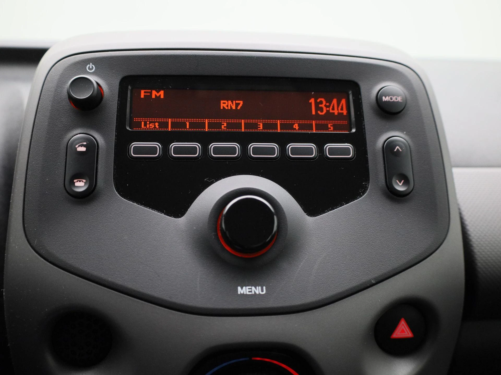 Peugeot-108-image-13