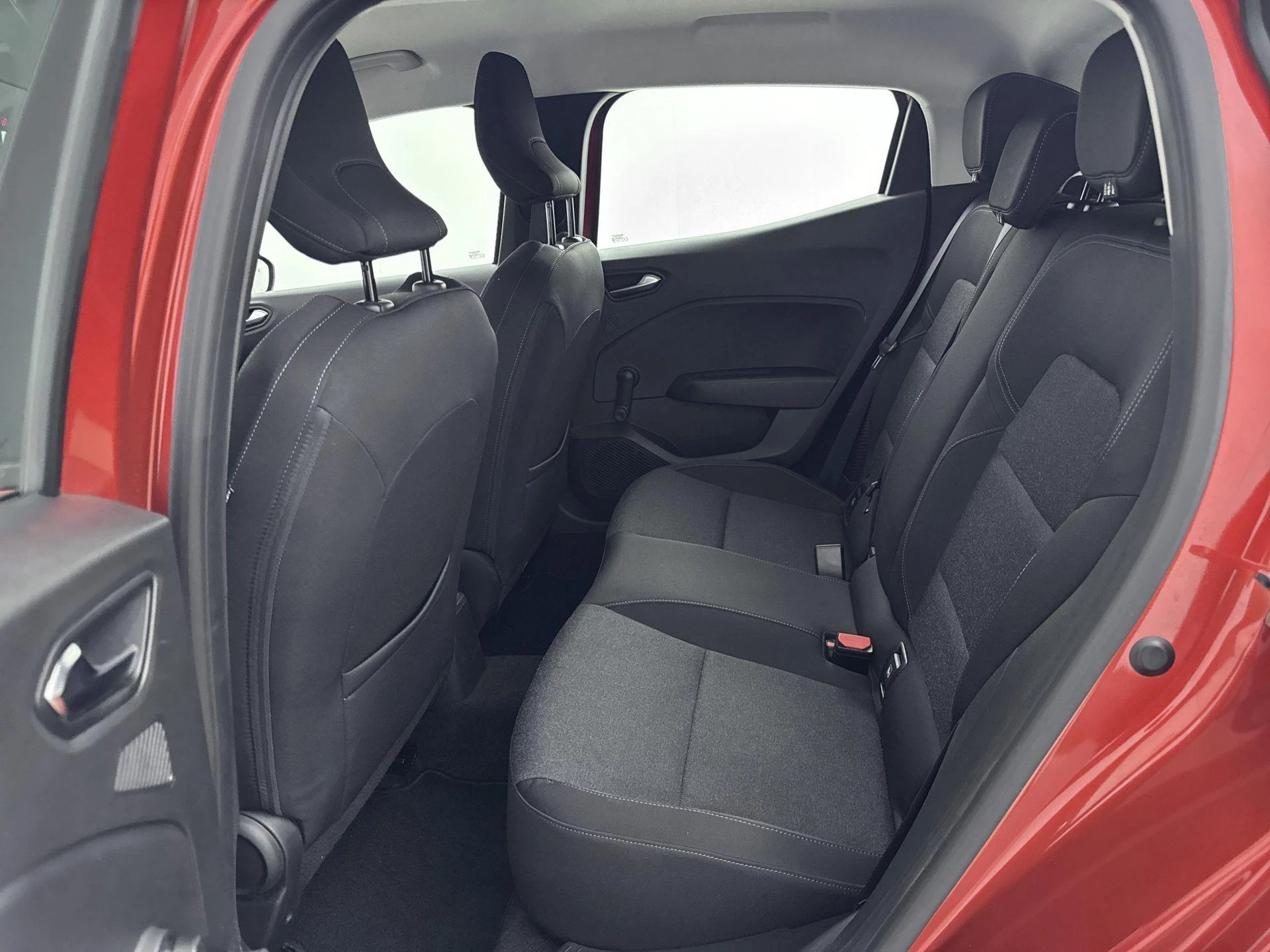 Renault-Clio-image-24