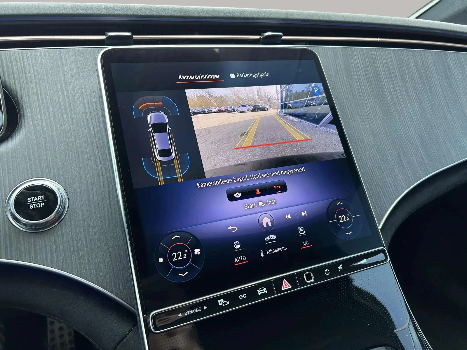 Mercedes-Benz-EQE-image-16