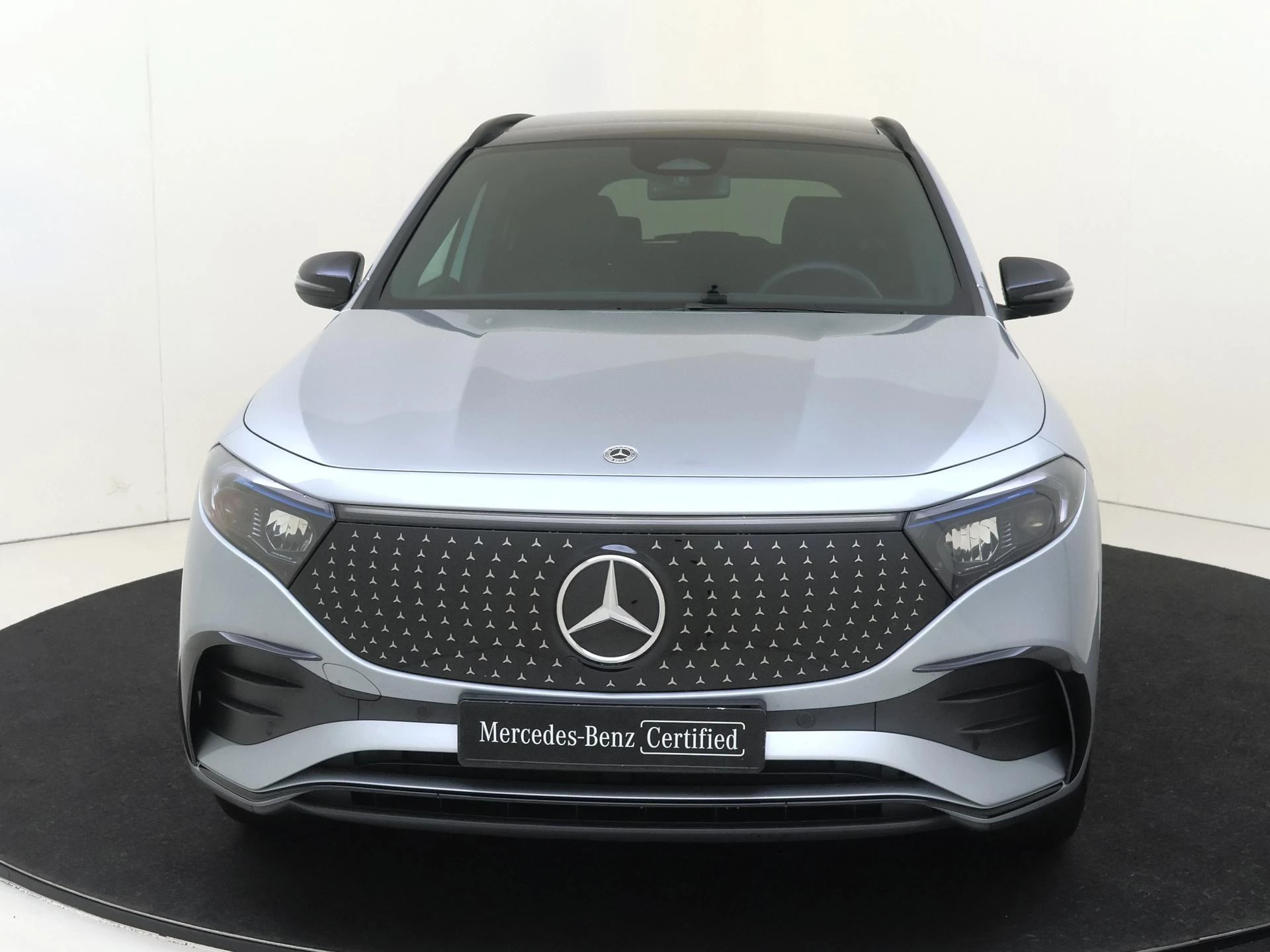 Mercedes-Benz-EQA-image-5