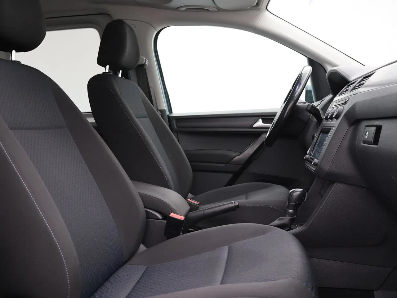 Volkswagen Caddy CNG 1.4 TGI Trendline *DSG*NAVI*TREKHAAK*AUTOCLIMA*CRUIZE*...