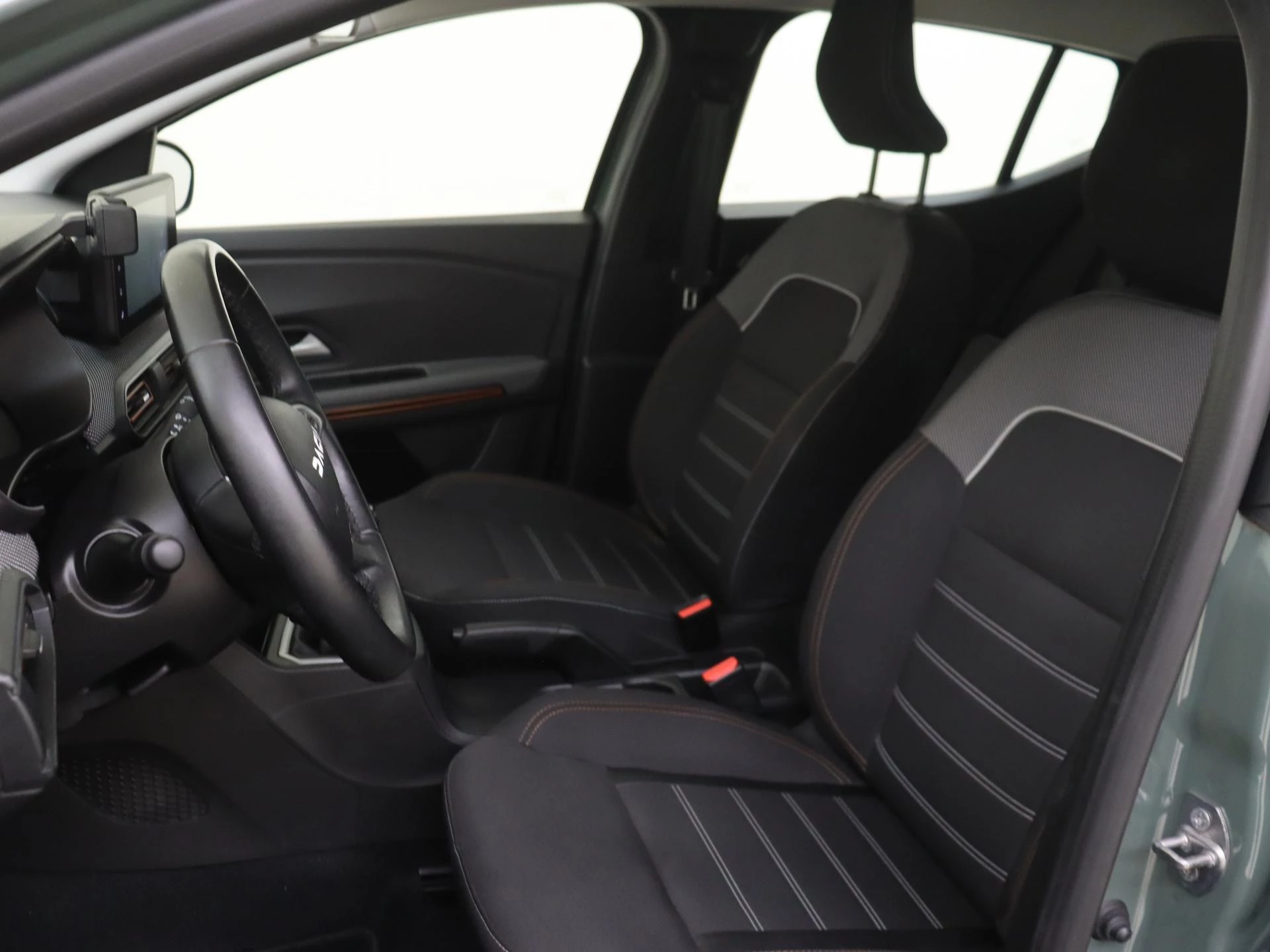 Dacia-Sandero Stepway-image-10