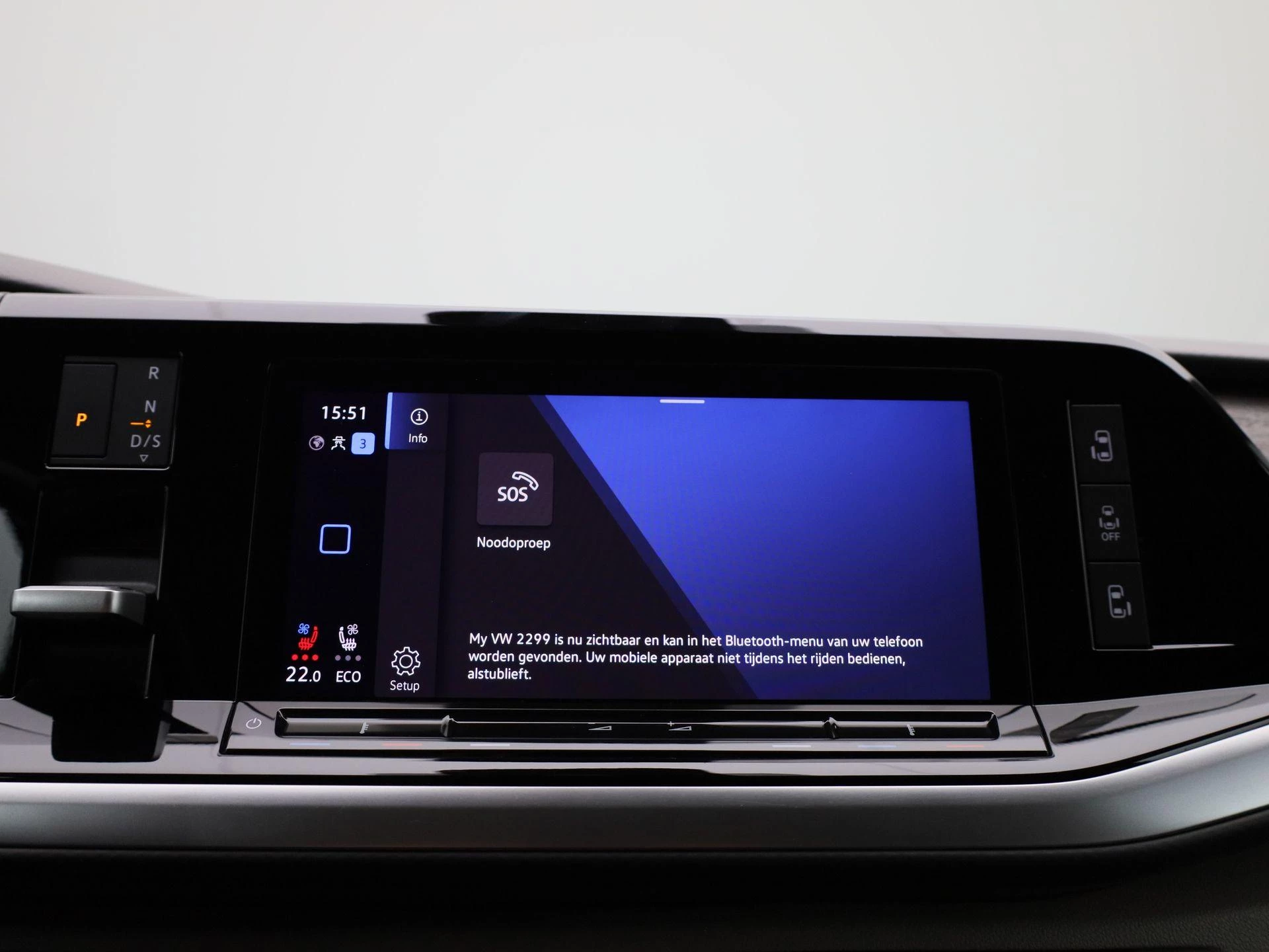 Volkswagen-Multivan-image-28