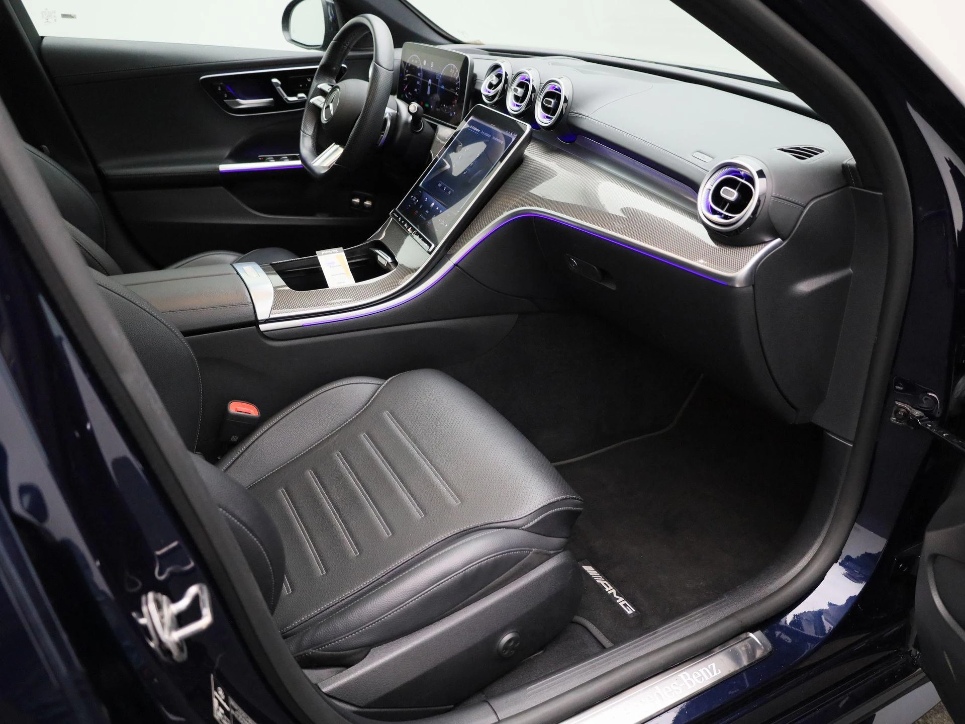 Mercedes-Benz-C-Klasse-image-36