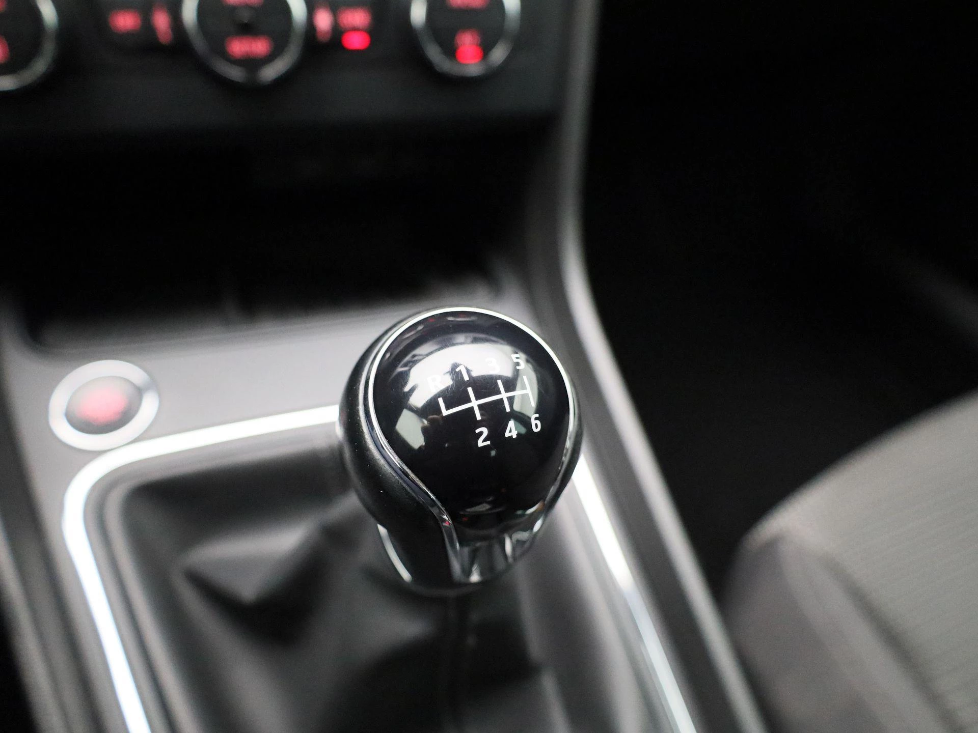SEAT-Leon-image-19