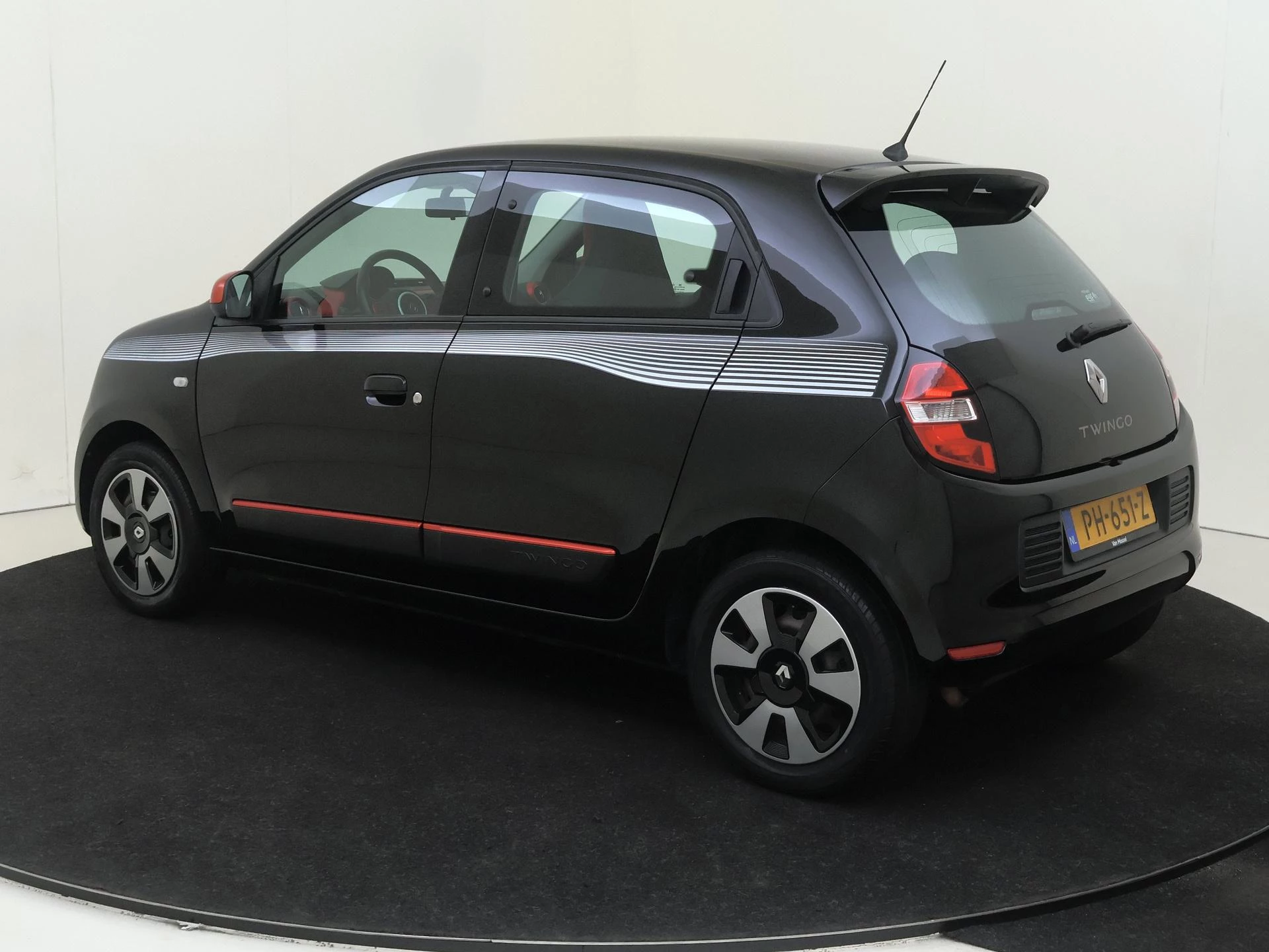 Renault-Twingo-image-2