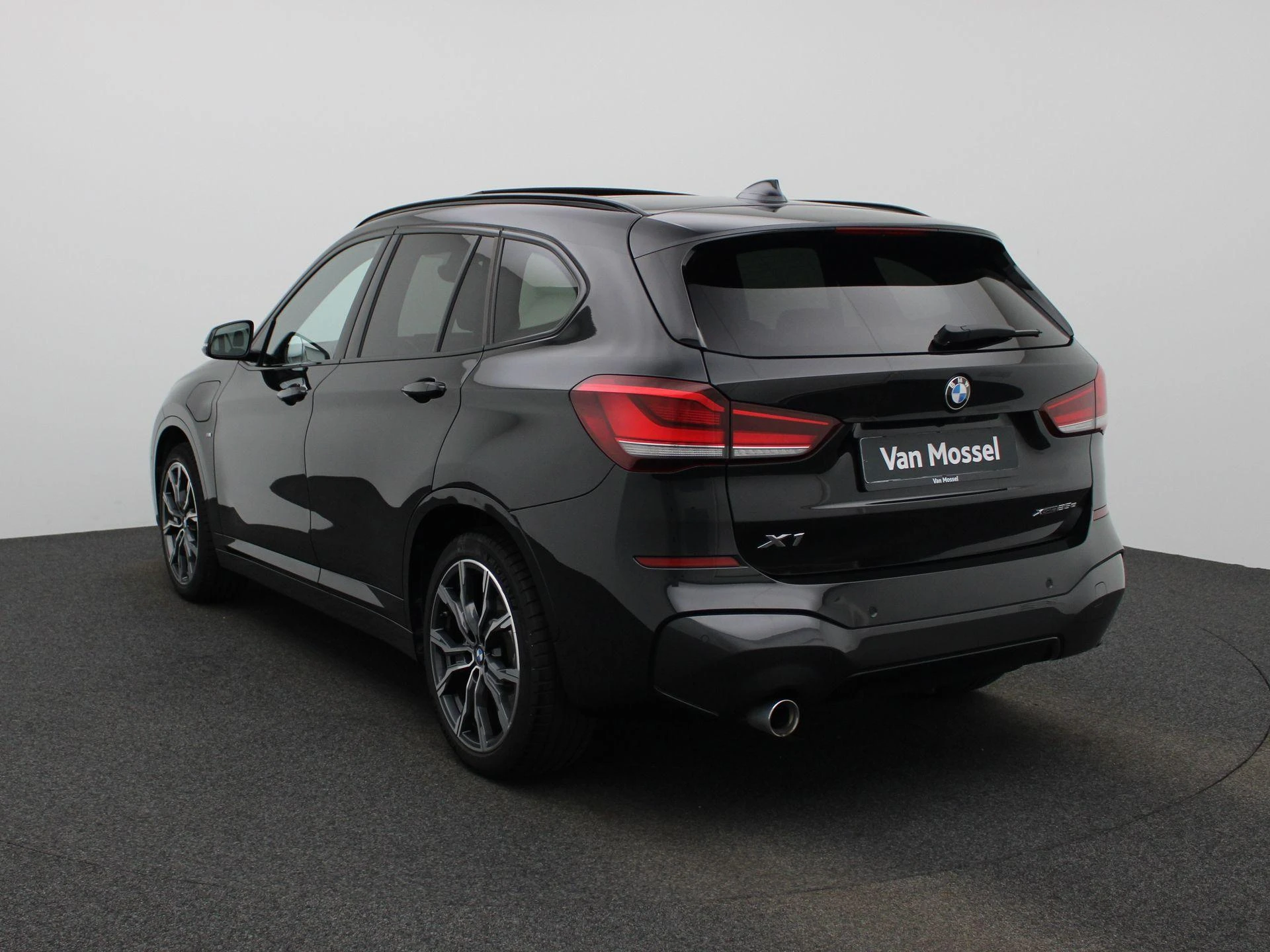 BMW-X1-image-1