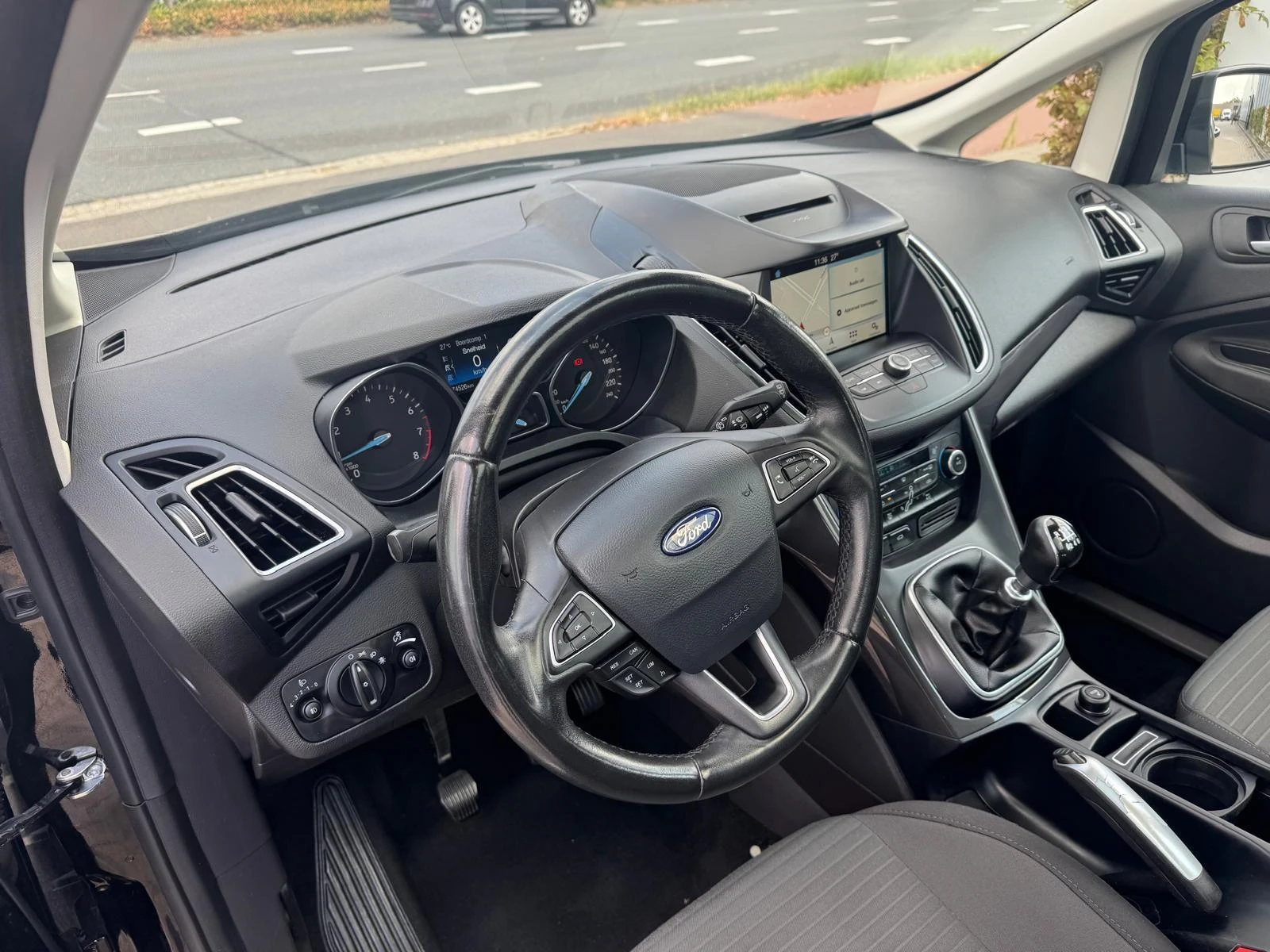Ford-C-MAX-image-8