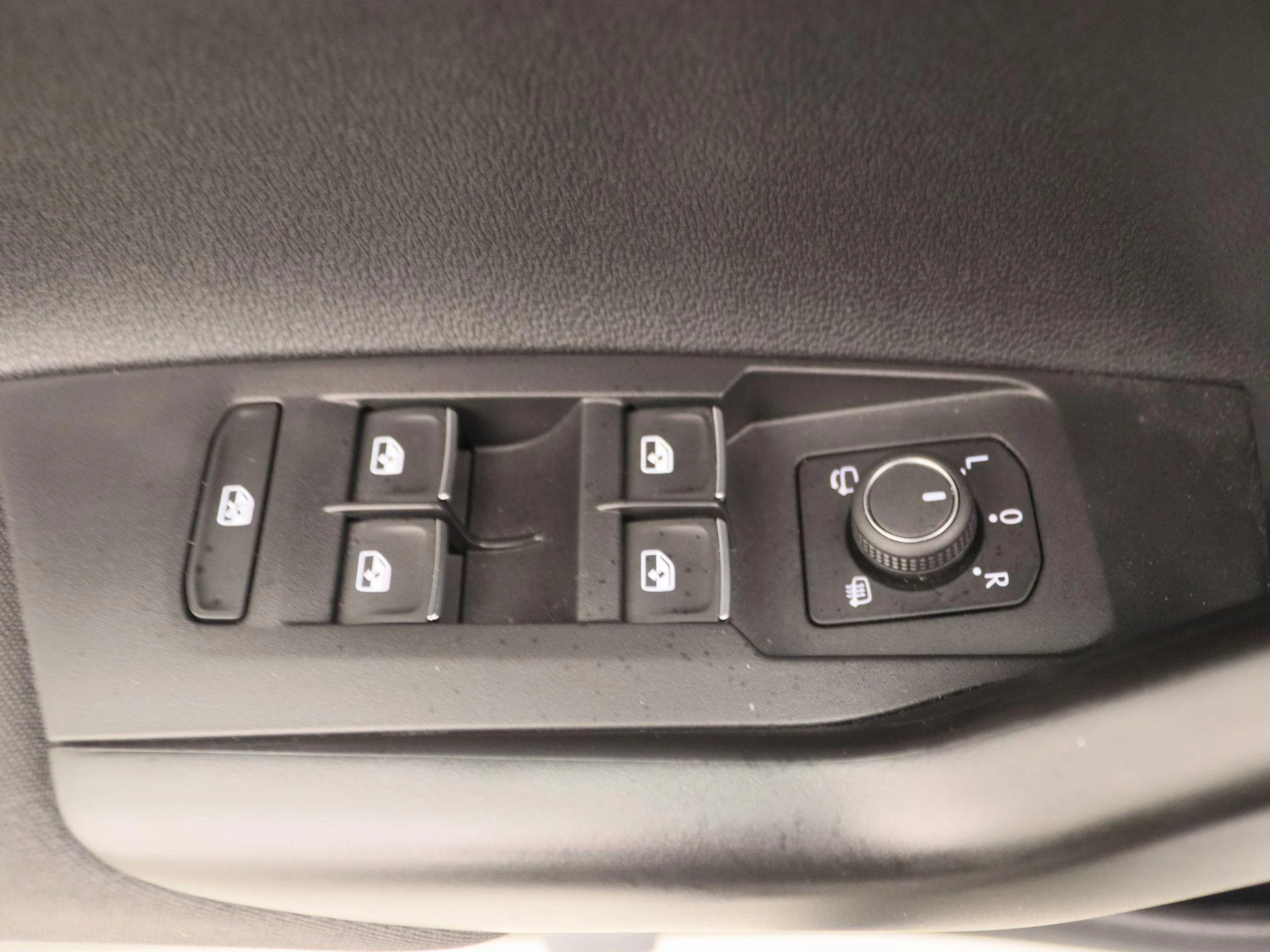 Volkswagen-Taigo-image-20