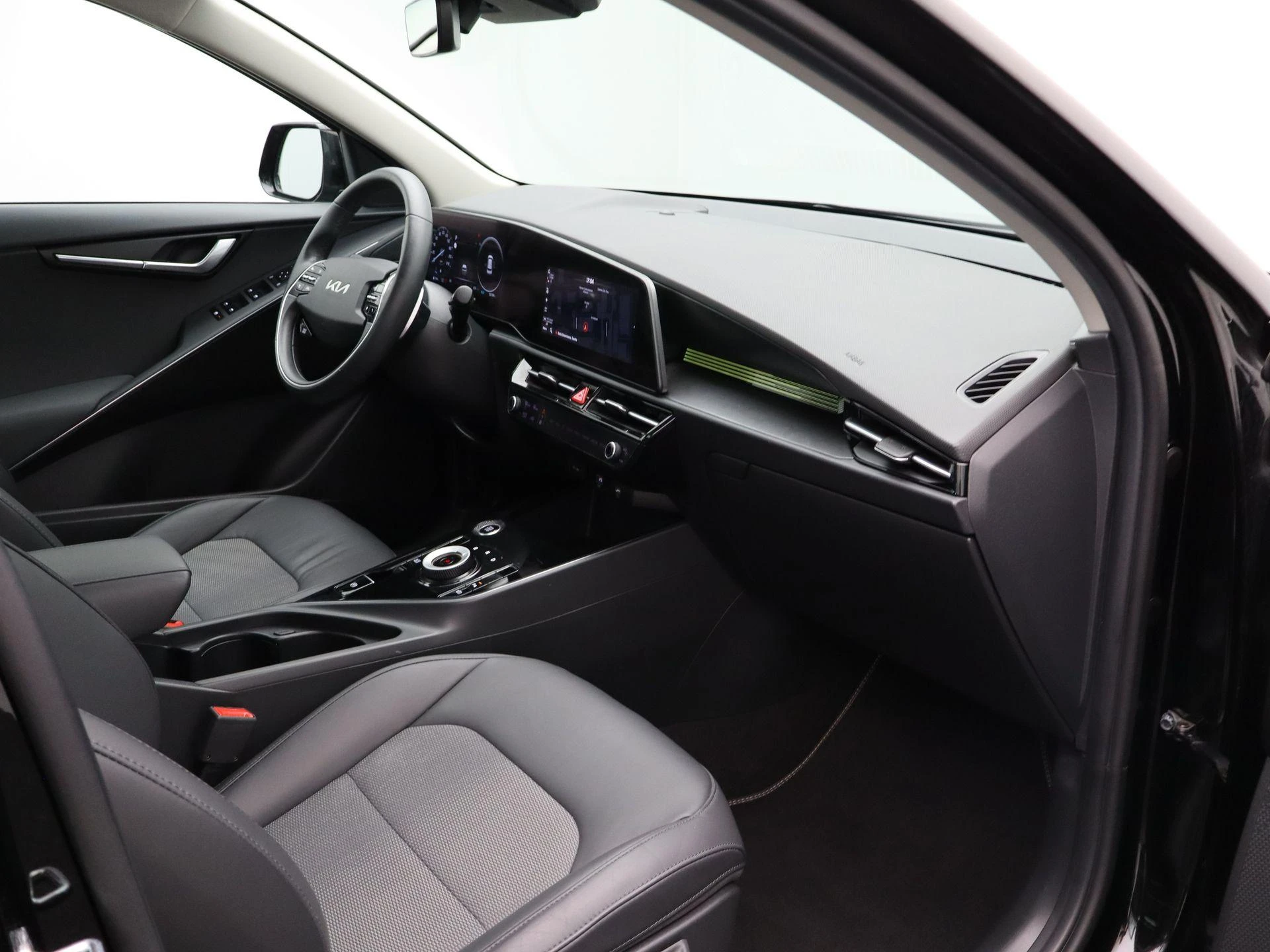Kia-Niro-image-32