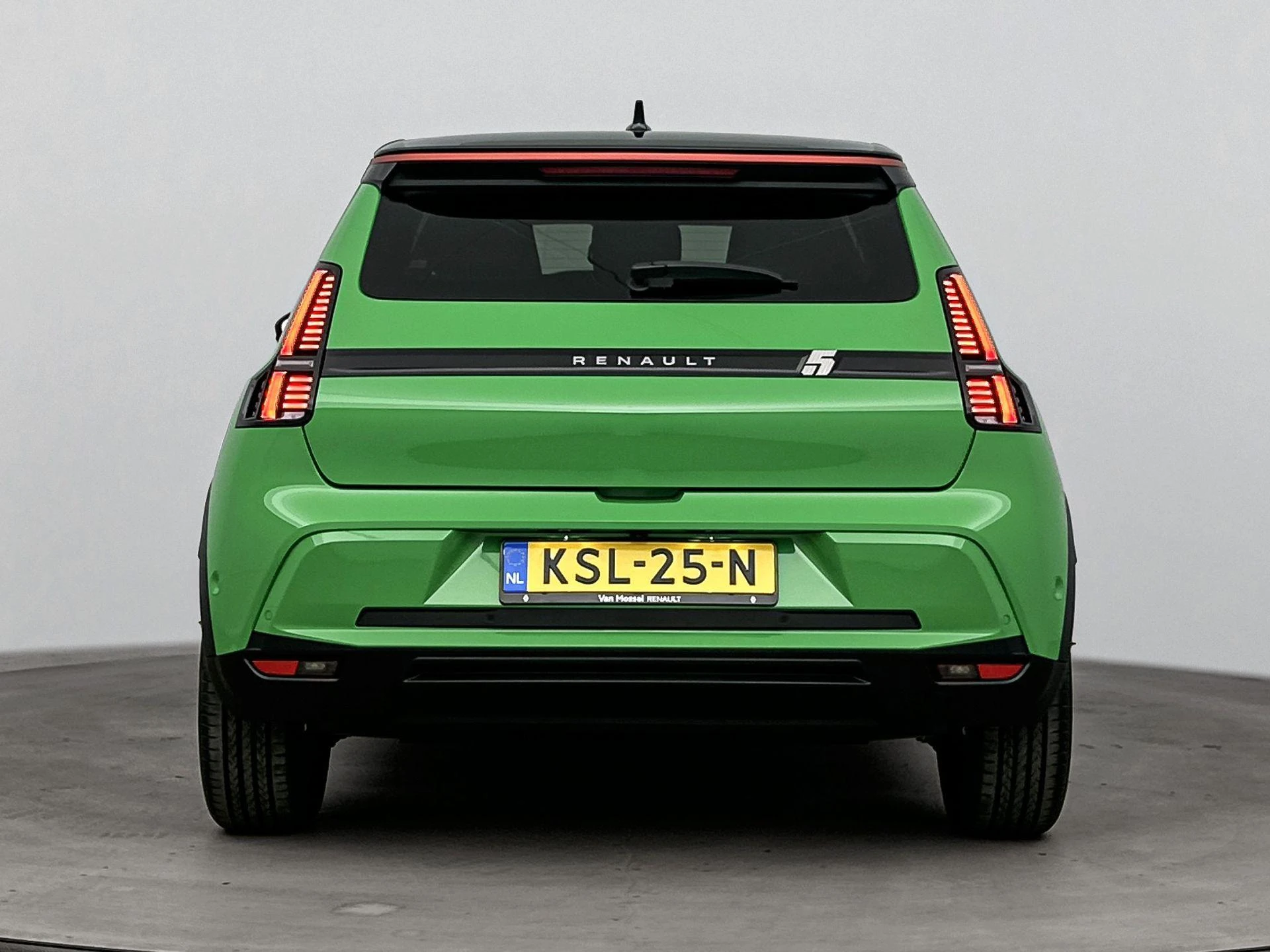 Renault-5-image-2