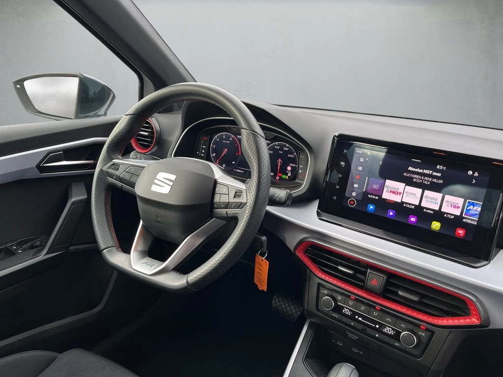 SEAT-Arona-image-6