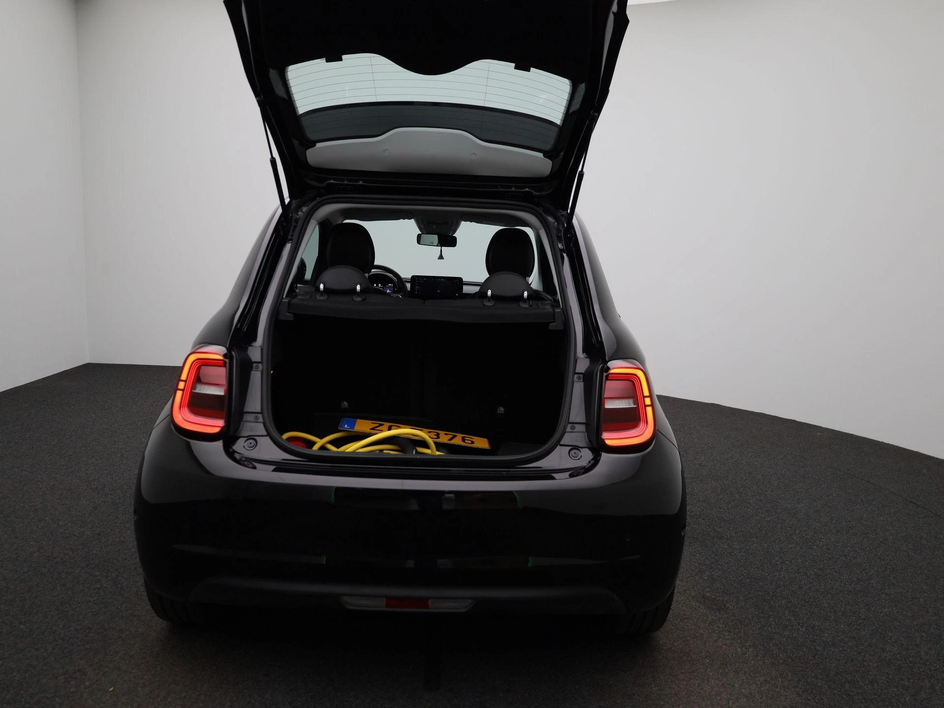Fiat-500e-image-12