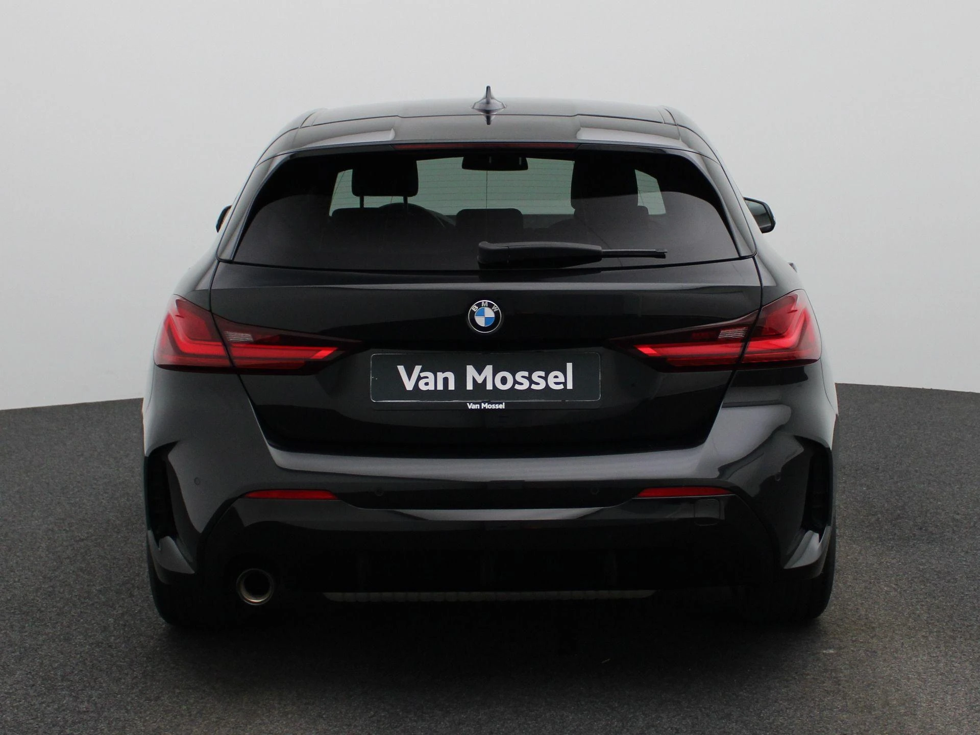 BMW-1 Reeks-image-4