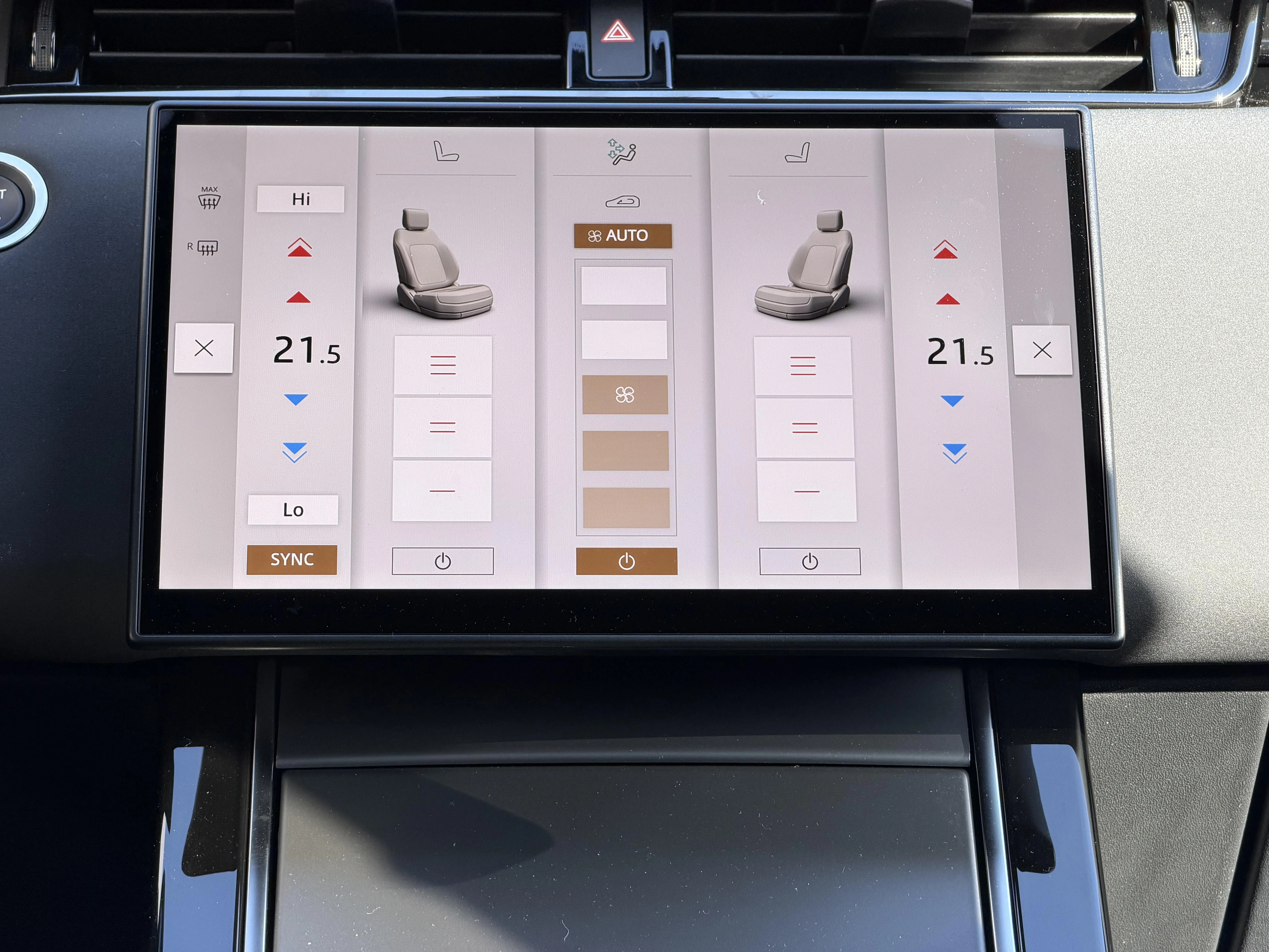 Land Rover-Range Rover Evoque-image-21