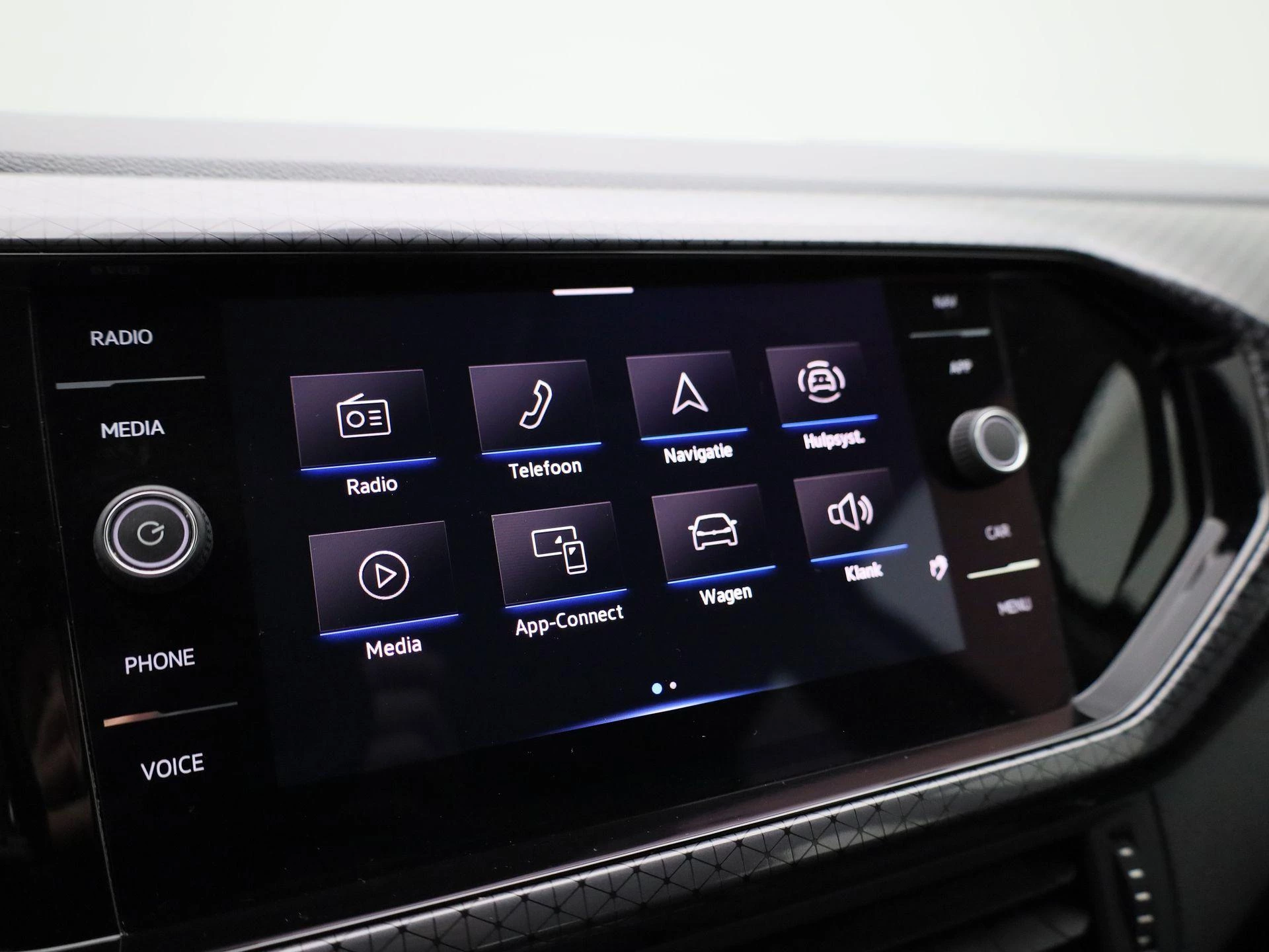 Volkswagen-T-Cross-image-18